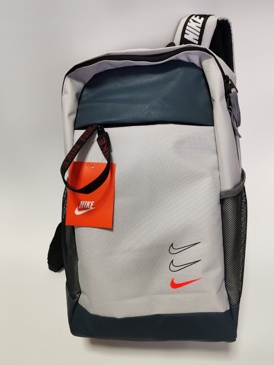 Рюкзак Nike Future серый, 42x32x10 см