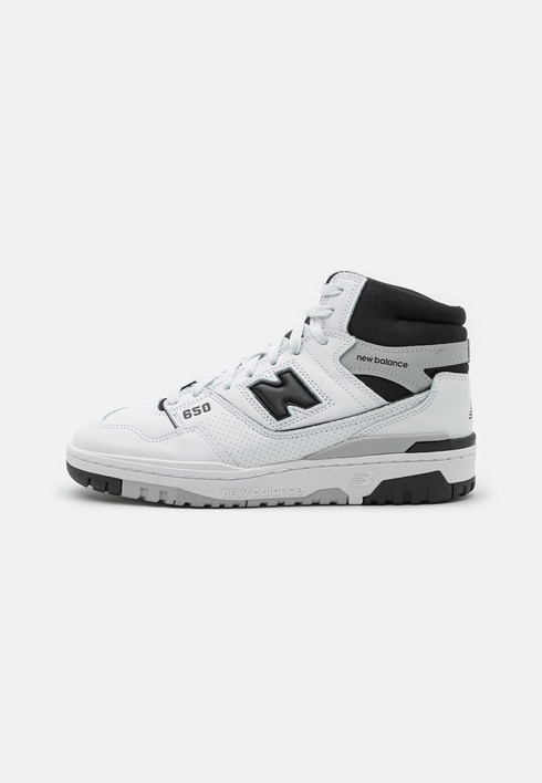 

Кеды женские New Balance 650 Unisex белые 38.5 EU (доставка из-за рубежа), Белый, 650 Unisex