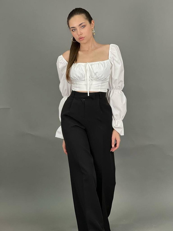 

Костюм женский DAZZLE STYLE Кокетка белый; черный 46 RU, Кокетка