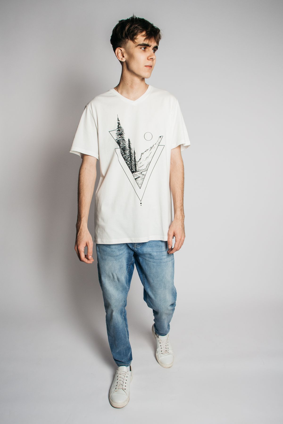 

Футболка мужская Let`s Go 54208 белая 52 RU, Белый, 54208