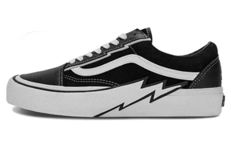 

Кеды унисекс Vans MASTERMIND WORLD x Old Skool Bolt LX черные 34.5 EU, Черный, MASTERMIND WORLD x Old Skool Bolt LX