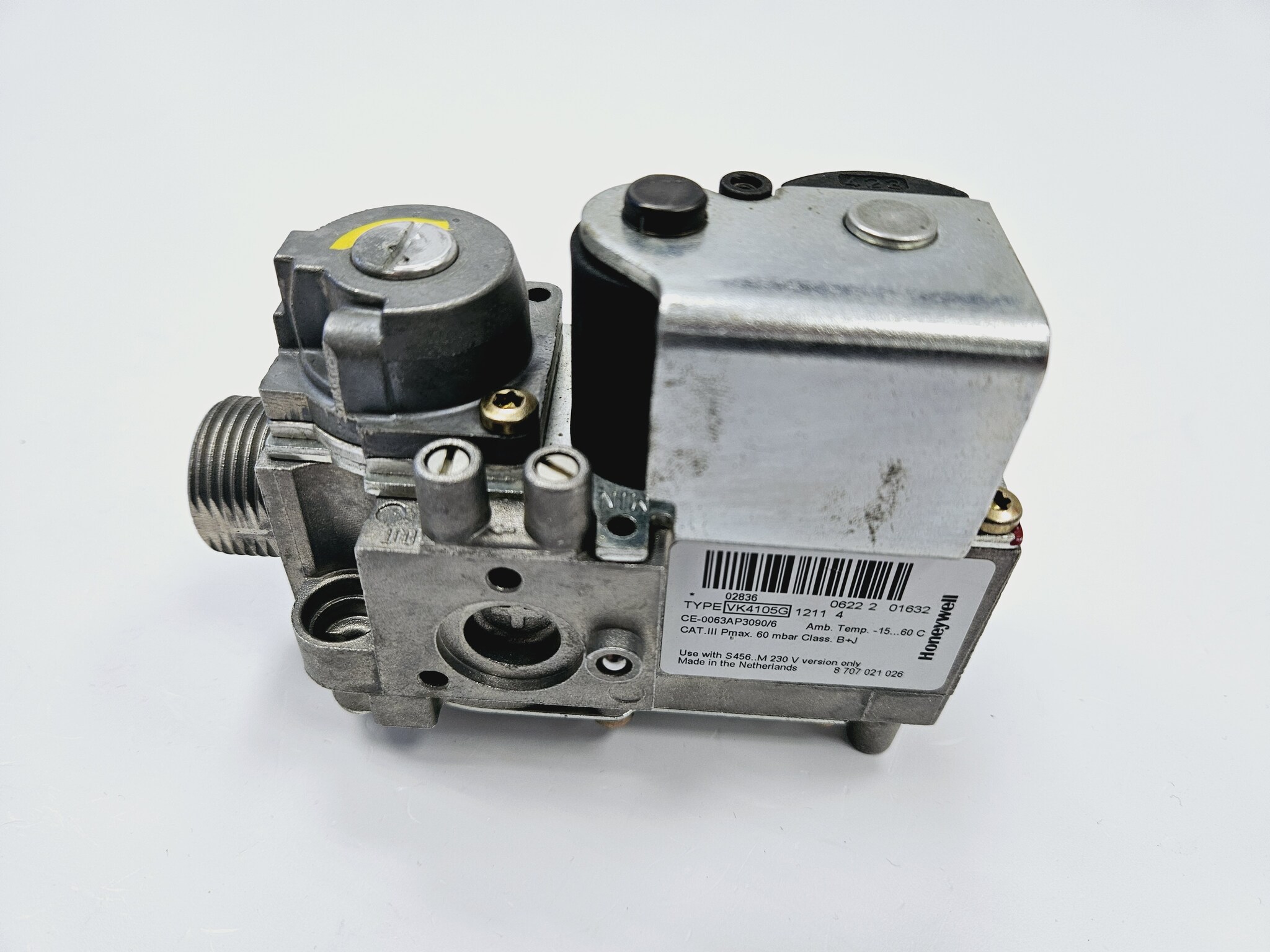 

Клапан газовый (HONEYWELL VK4105G) BOSCH Gaz 3000W (арт. 87070210260-1)