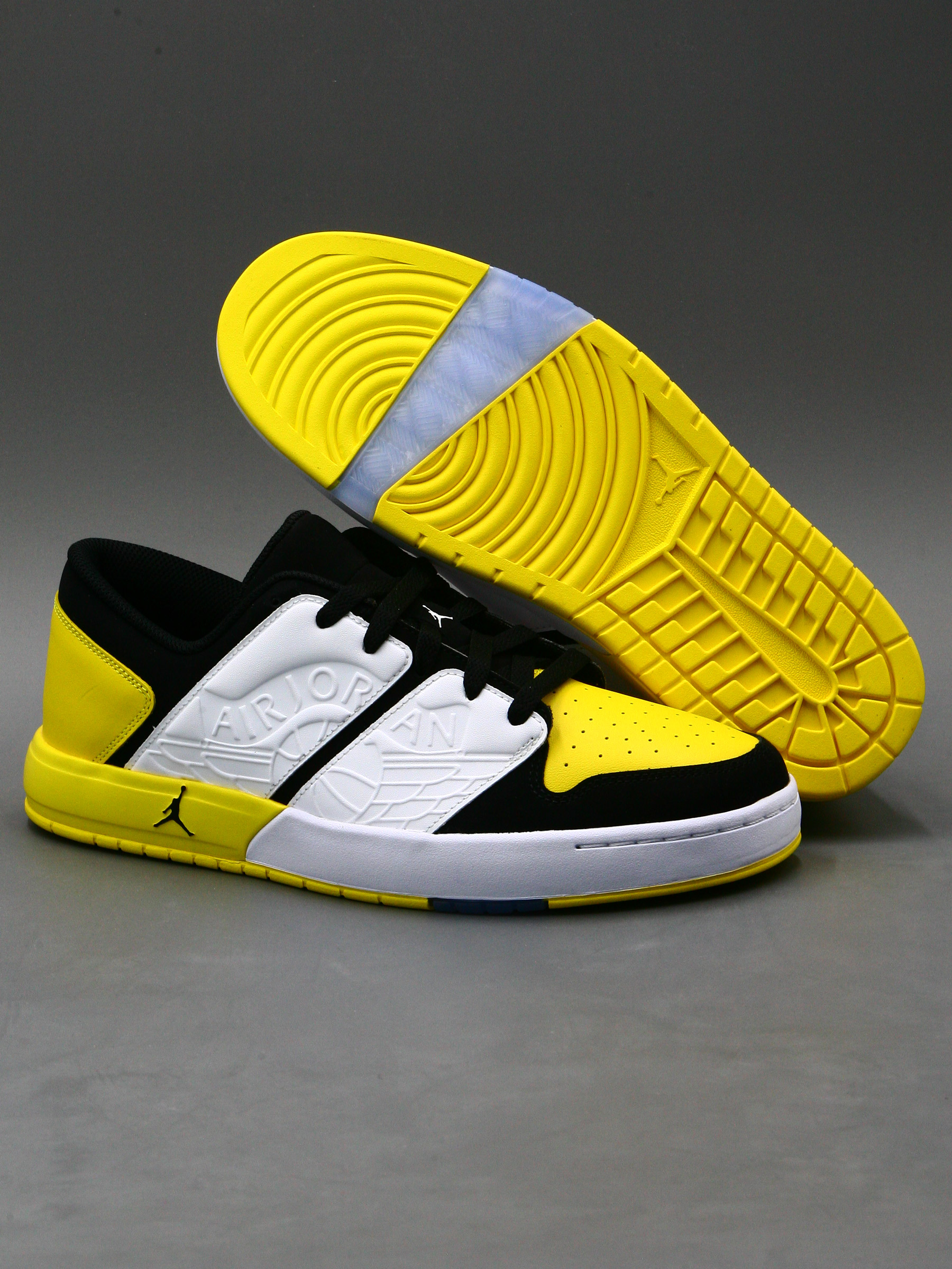 Кеды мужские Nike Air Jordan Nu Retro 1 Low желтые 11 US
