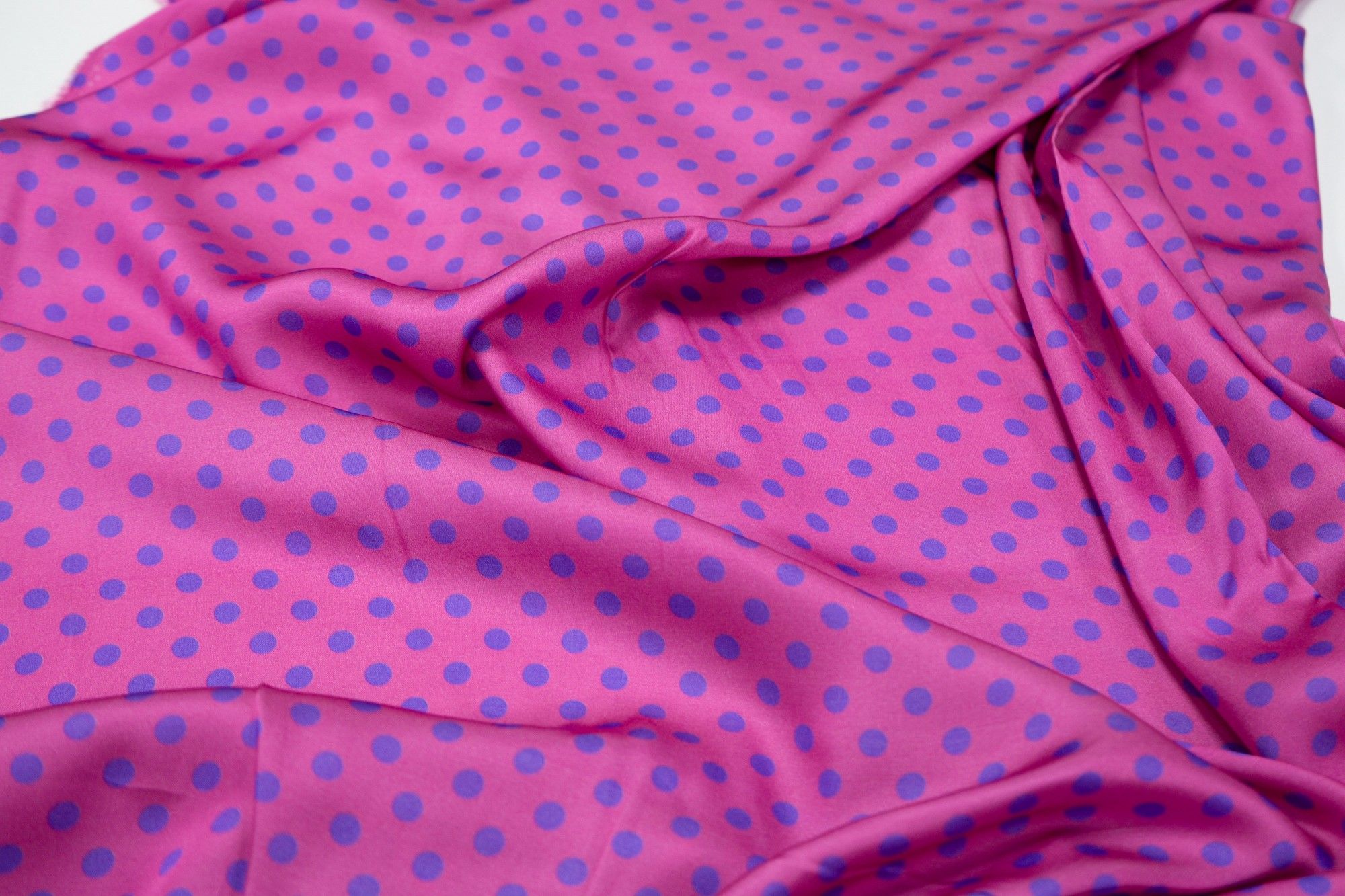 

Ткань UNOFABRIC ALA42326 Вискоза розовая в горошек. Ткань для шитья 100x136 см, Розовый