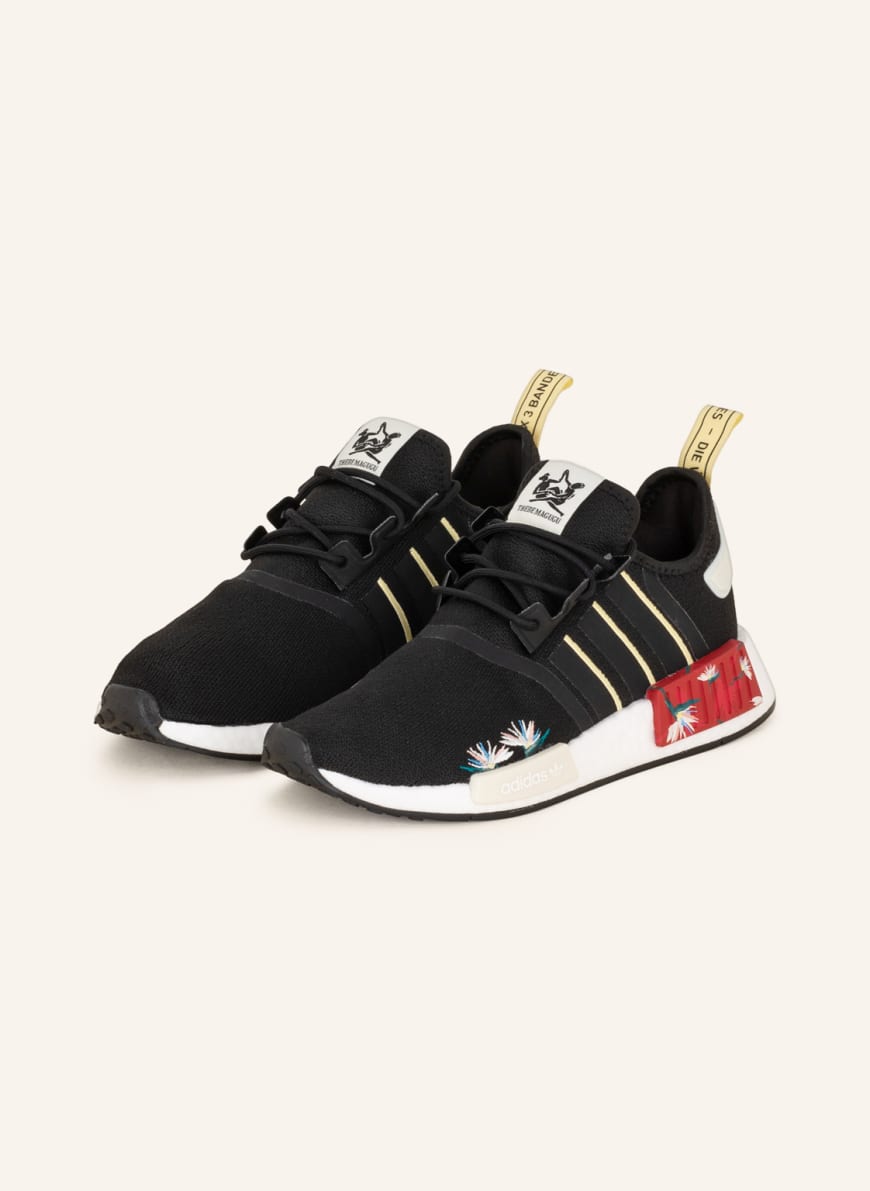 

Кроссовки женские Adidas 1001322571 черные 39 RU (доставка из-за рубежа), 1001322571
