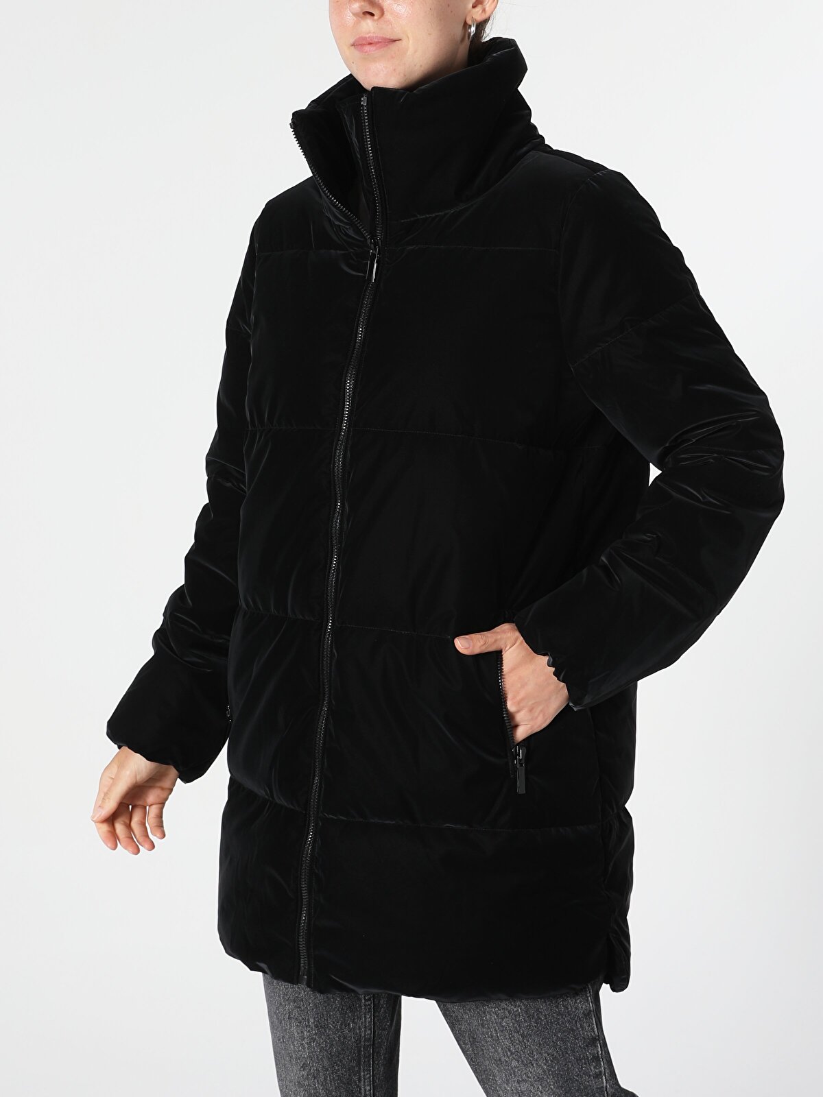 

Куртка женская Colin's CL1055723_Q1.V1_BLK черная XS, CL1055723_Q1.V1_BLK