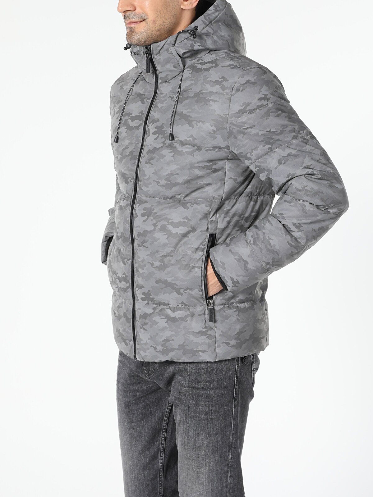 

Куртка мужская Colin's CL1055170_Q1.V1_BLK черная M, CL1055170_Q1.V1_BLK