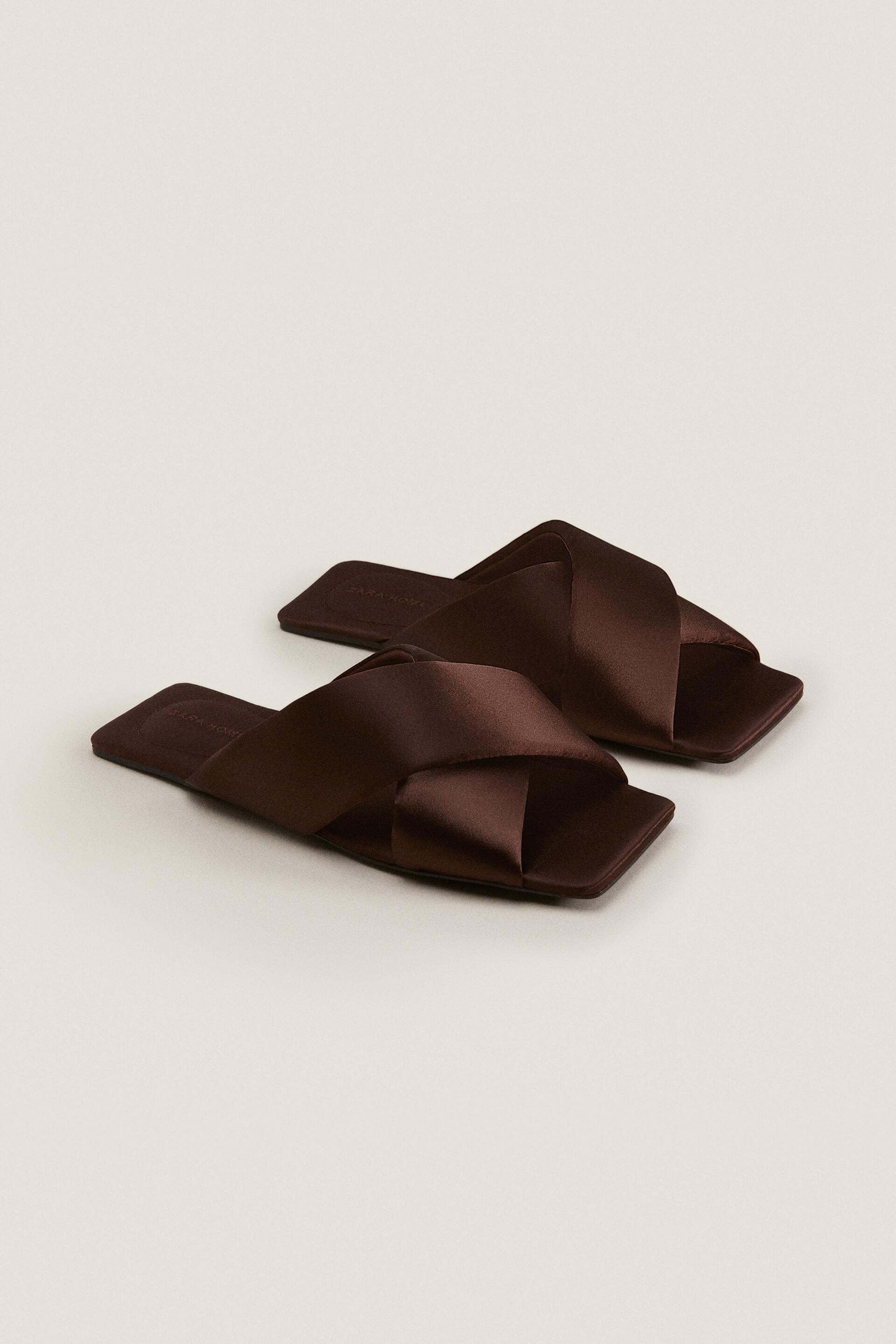 

Тапочки женские ZARA 11000001 фиолетовые 35 RU (доставка из-за рубежа), 11000001