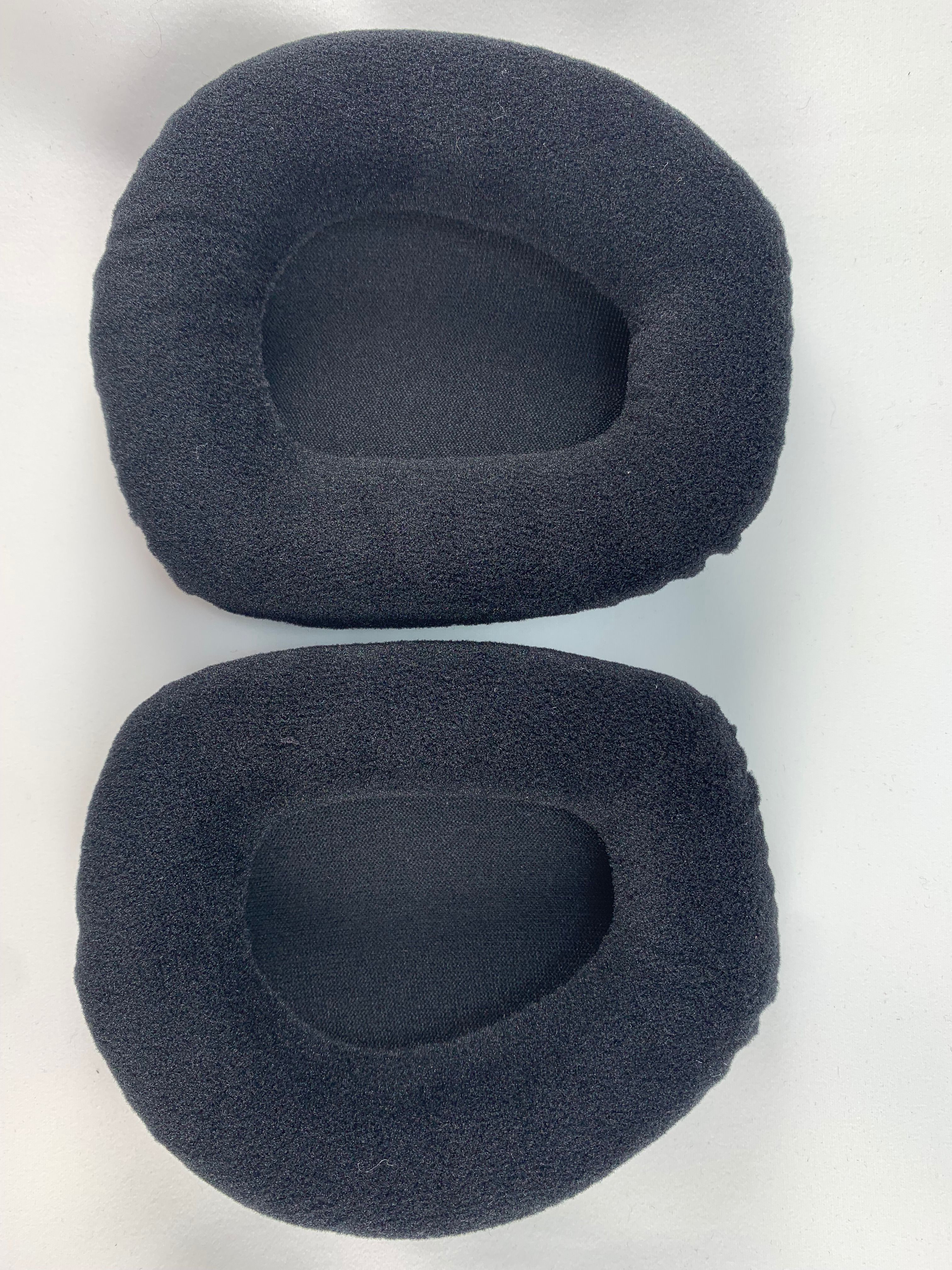 

Амбушюры для Sennheiser RS165/RS175/RS185, HDR165/HDR175/HDR185 (Крепёж, велюр), Черный, RS165/RS175/RS185