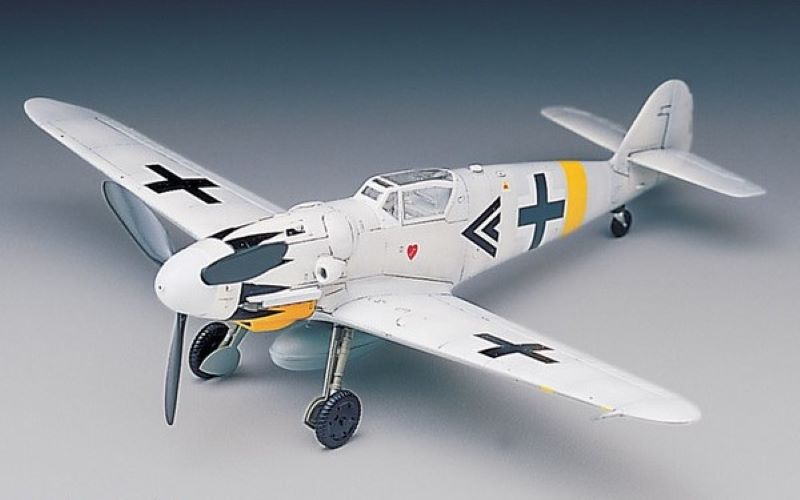 

12454 Самолет Messerschmitt Bf-109G-14