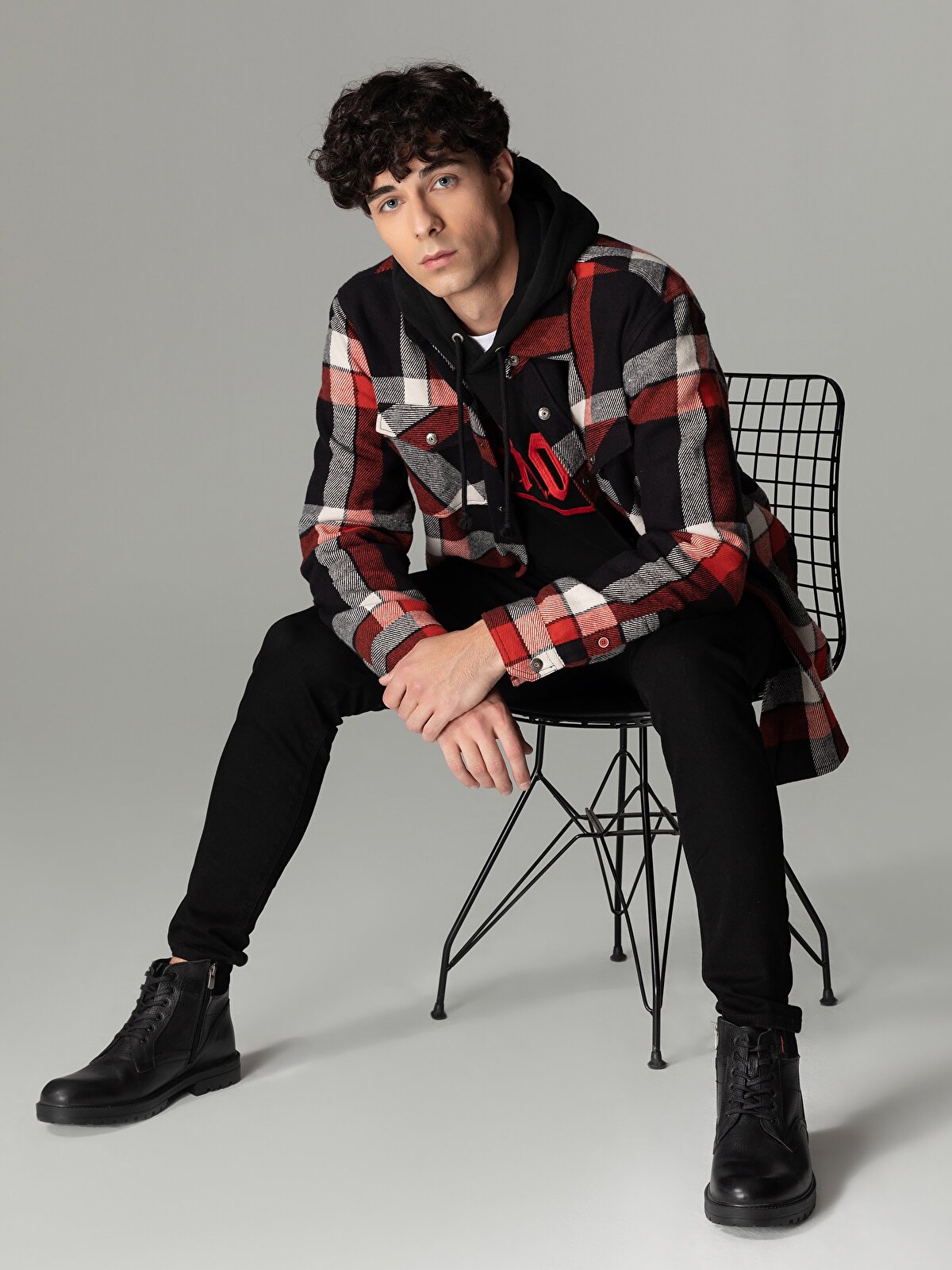 

Рубашка мужская Colin's CL1060562_Q1.V1_BLK черная L, CL1060562_Q1.V1_BLK