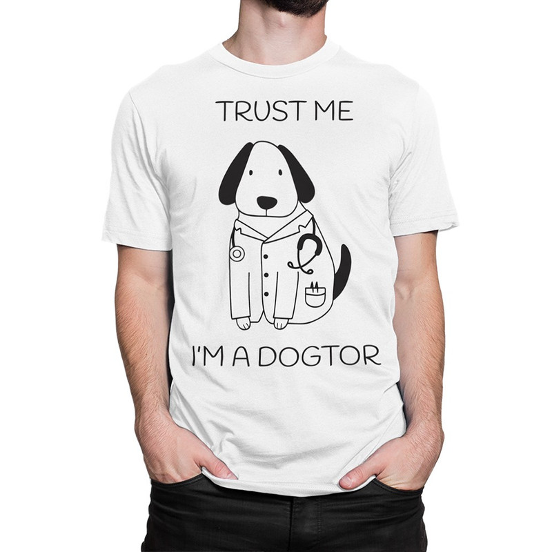 

Футболка мужская Dream Shirts Пес Доктор - Trust Me I'm A Dogtor белая 2XL, Пес Доктор - Trust Me I'm A Dogtor