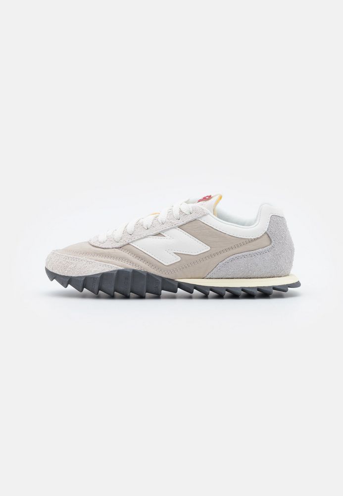 Кроссовки унисекс New Balance NE215O0DX серые 38 EU серый