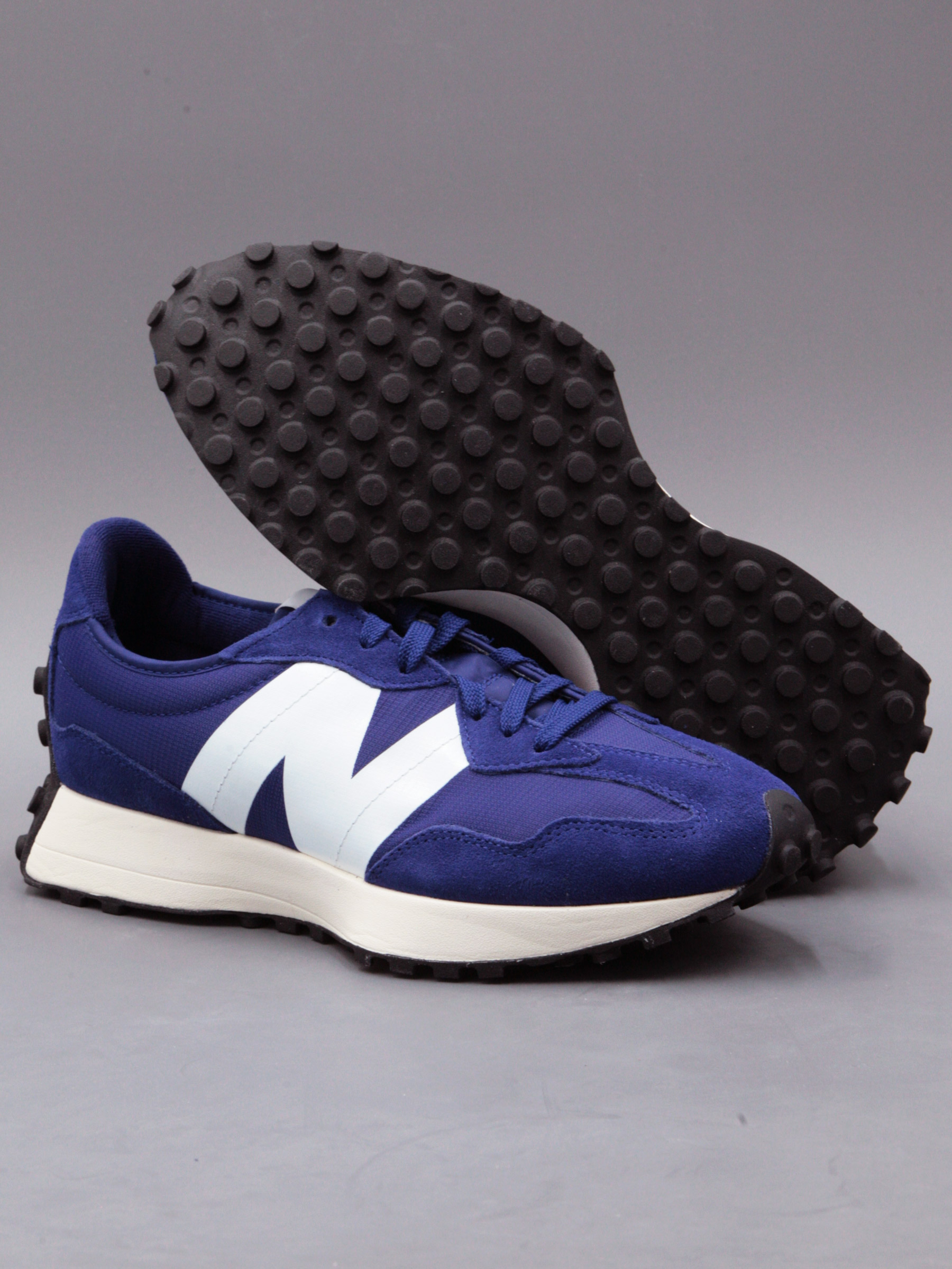

Кроссовки мужские New Balance 327 синие 9.5 US, Синий, 327