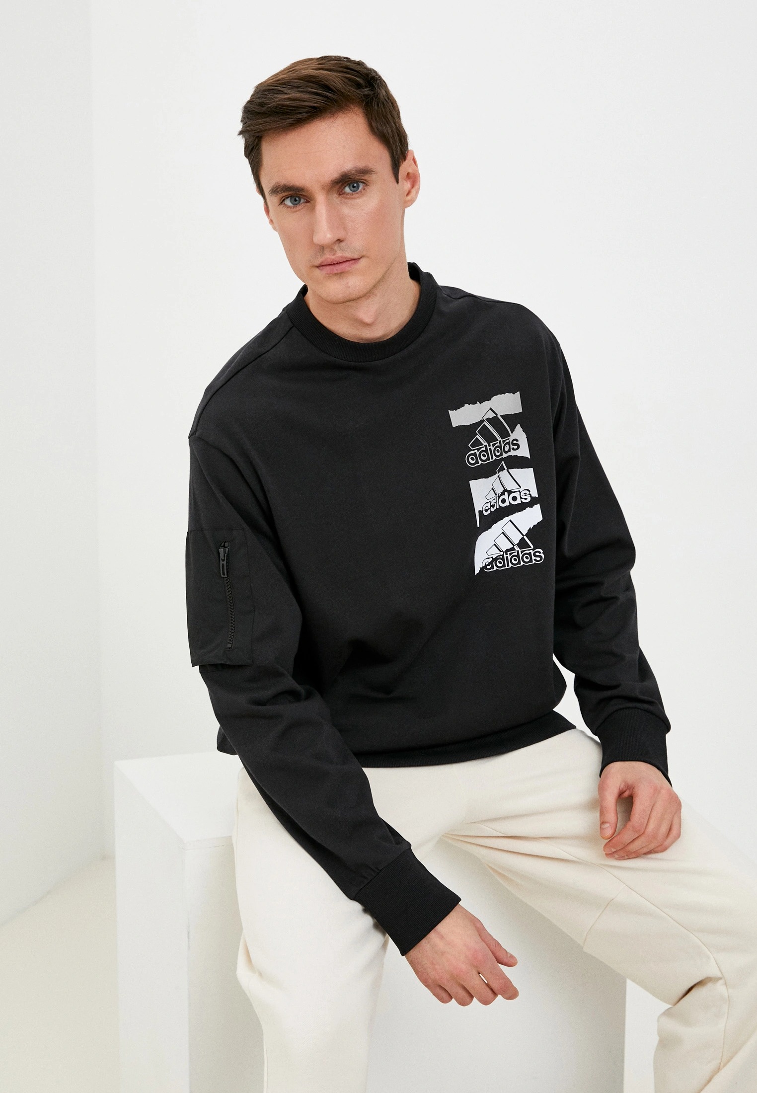 

Свитшот мужской Adidas HE4305 черный M, HE4305