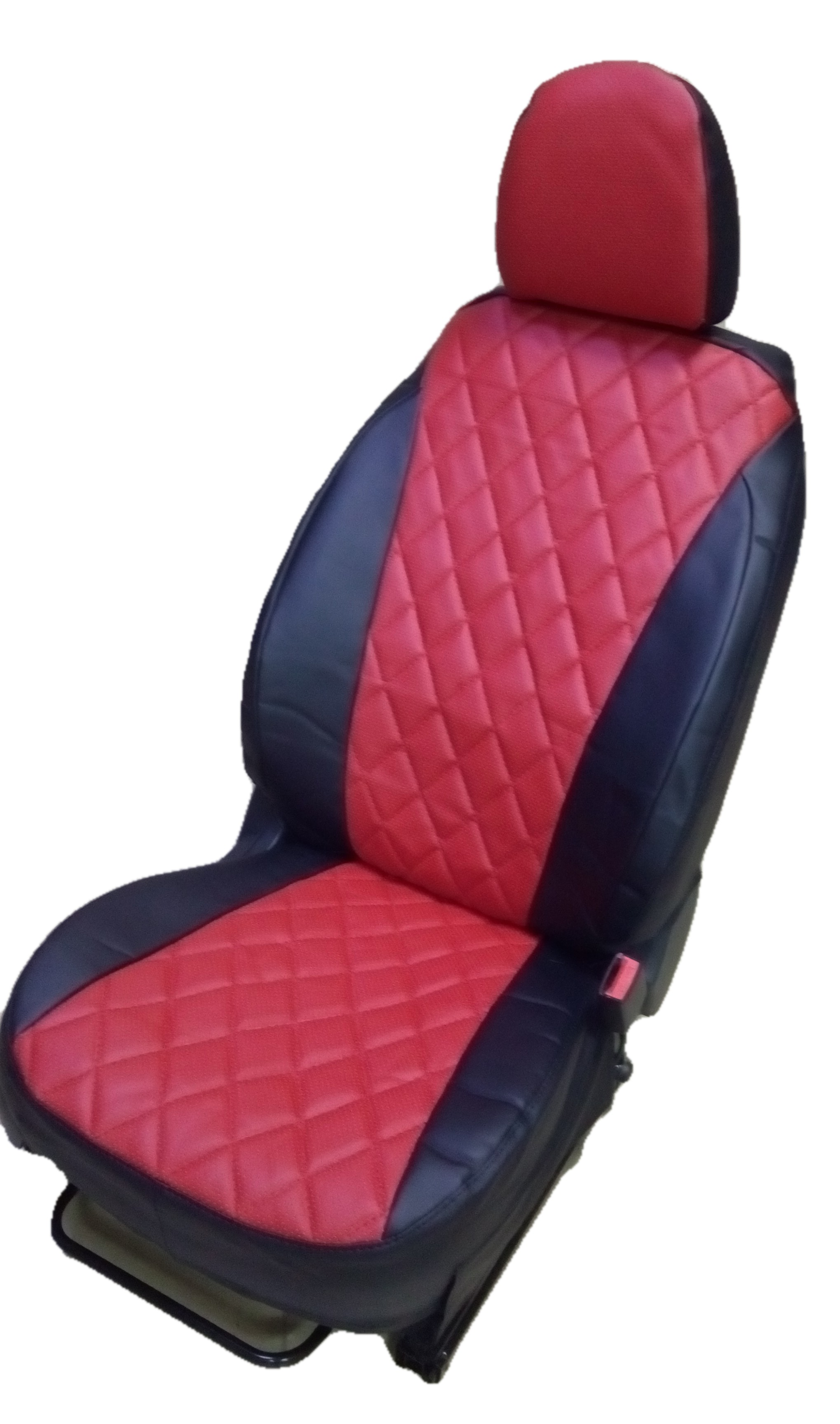 

Авточехлы Dinas Ромб VW Polo (2010-2020) 2\3, седан, черный-красный, Красный;черный