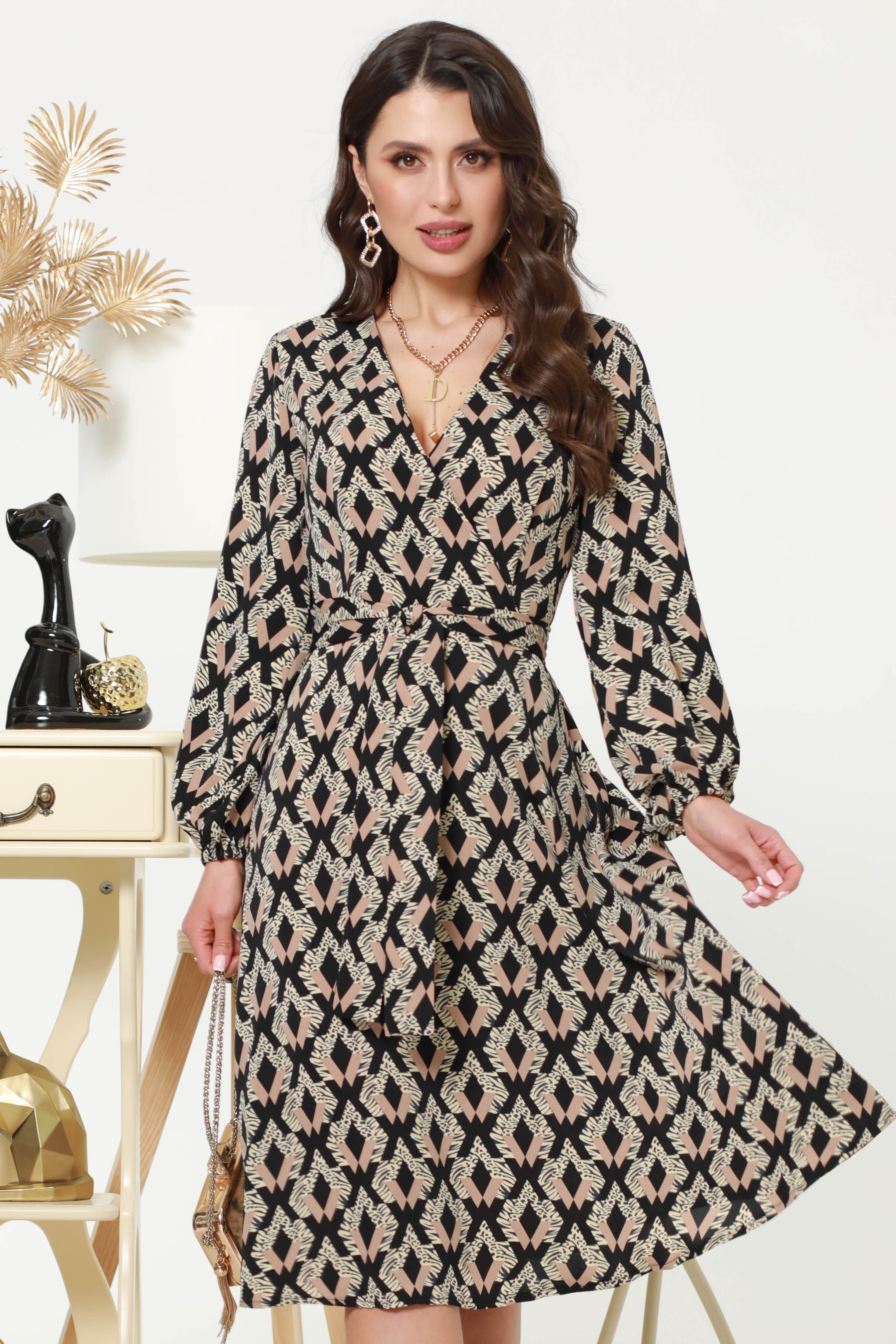 

Платье женское DSTrend Счастливая звезда черное 54, Счастливая звезда