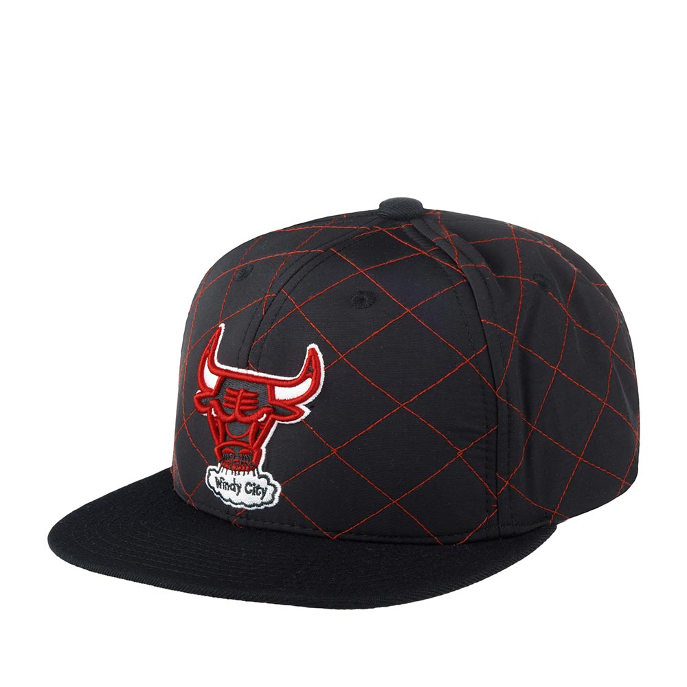 

Бейсболка унисекс Mitchell&Ness HHSS1212-CBUYYPPPBLCK Chicago Bulls NBA черная, Черный, HHSS1212-CBUYYPPPBLCK Chicago Bulls NBA