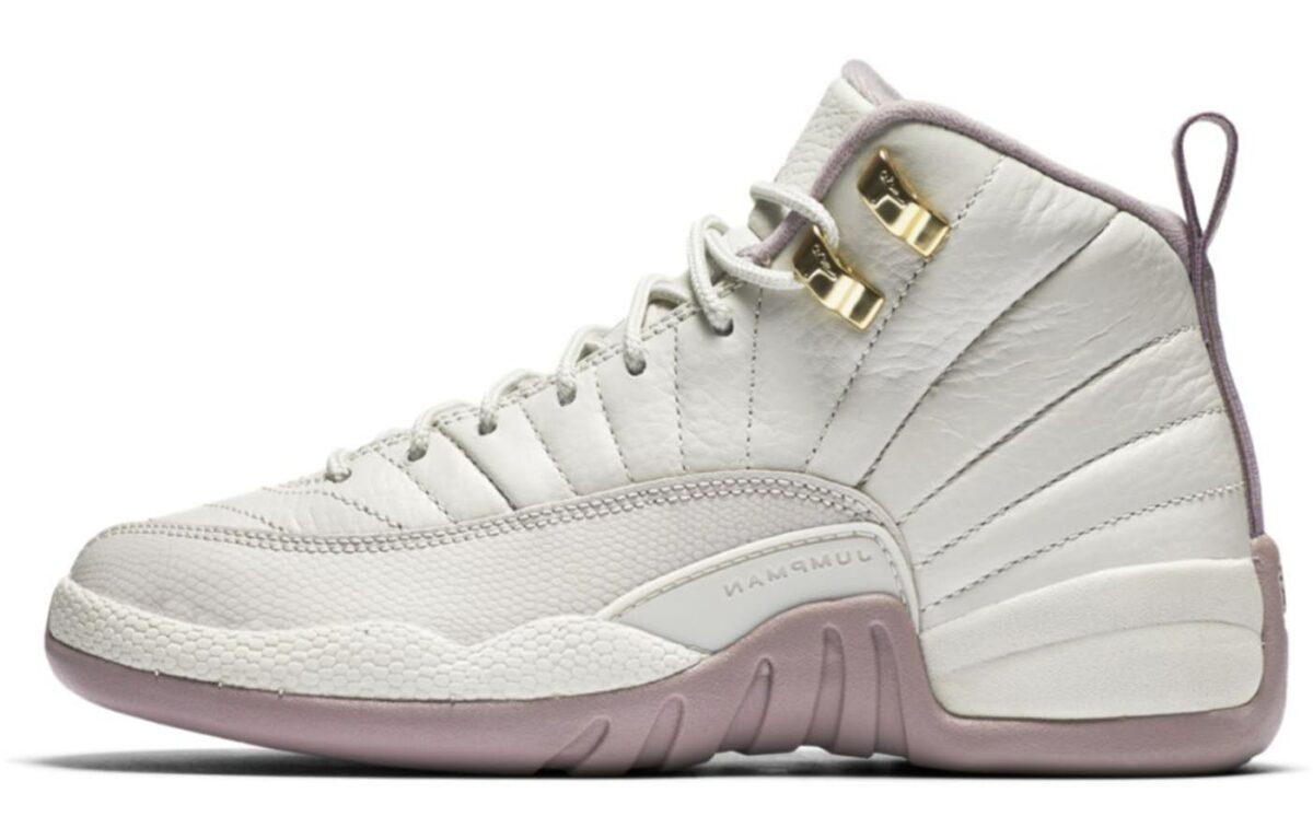 

Кроссовки унисекс Jordan Air Jordan 12 Retro Heiress Plum Fog GS бежевые 37.5 EU, Бежевый, Air Jordan 12 Retro Heiress Plum Fog GS