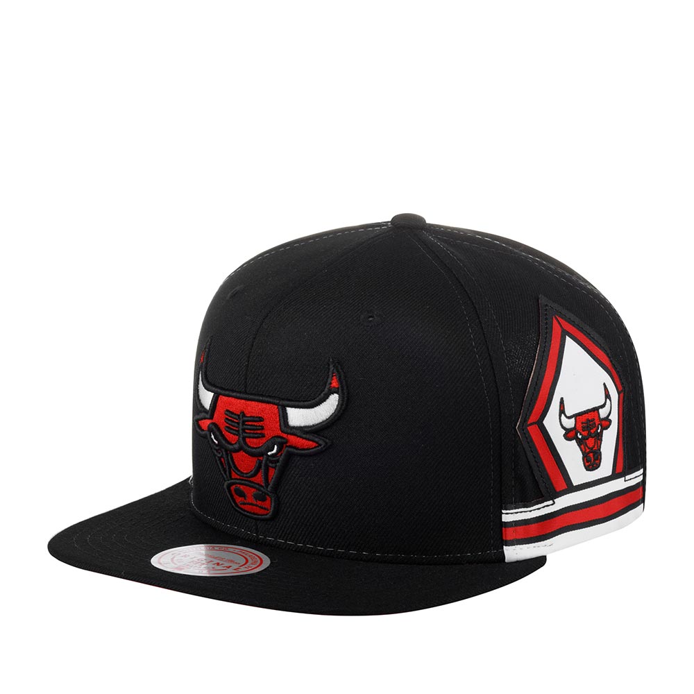 Бейсболка унисекс MITCHELL NESS 6HSSLD21011-CBUBLCK Chicago Bulls NBA черная, one size