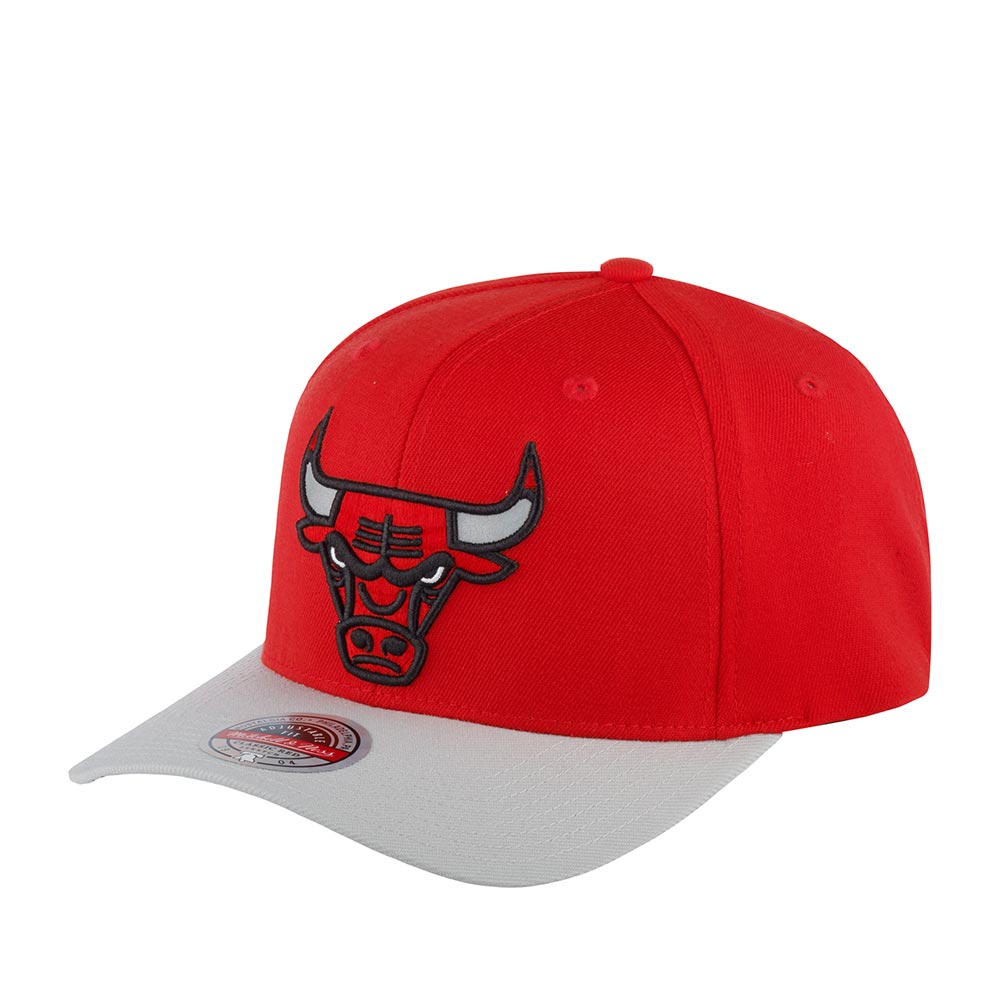 Бейсболка унисекс MITCHELL NESS 6HSSMM19493-CBURDGY Chicago Bulls NBA красная / серая