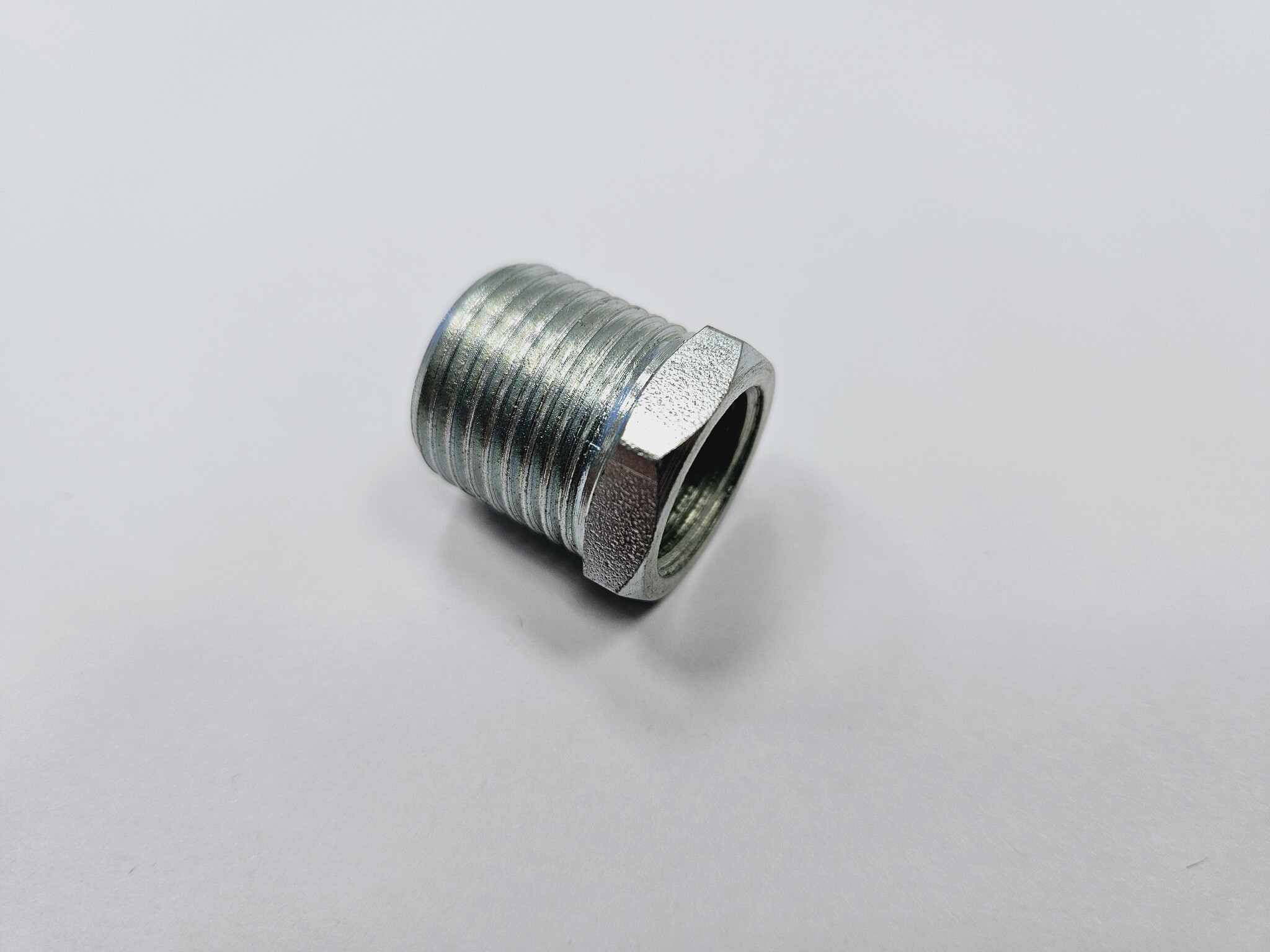 

Адаптер-переходник 3/8"-1/2"