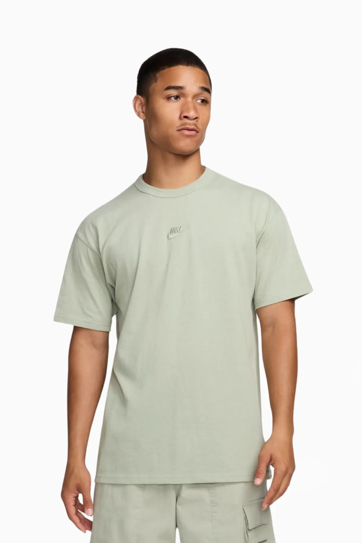 

Футболка мужская Nike Sportswear Premium Essentials DO7392-370 зеленая 2XL, Зеленый, Sportswear Premium Essentials