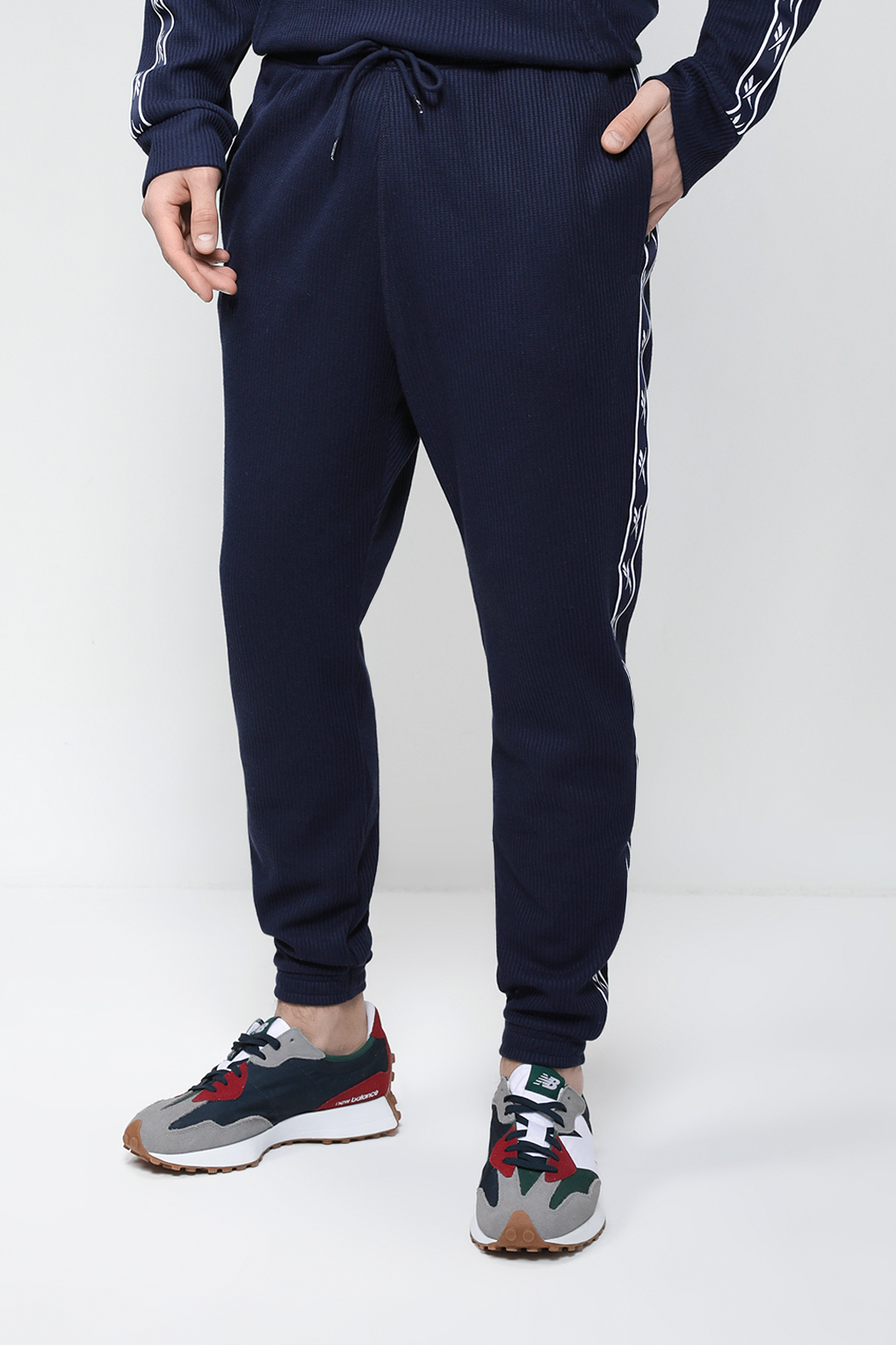 

Спортивные брюки мужские Reebok IB3002 синие S, Синий, IB3002