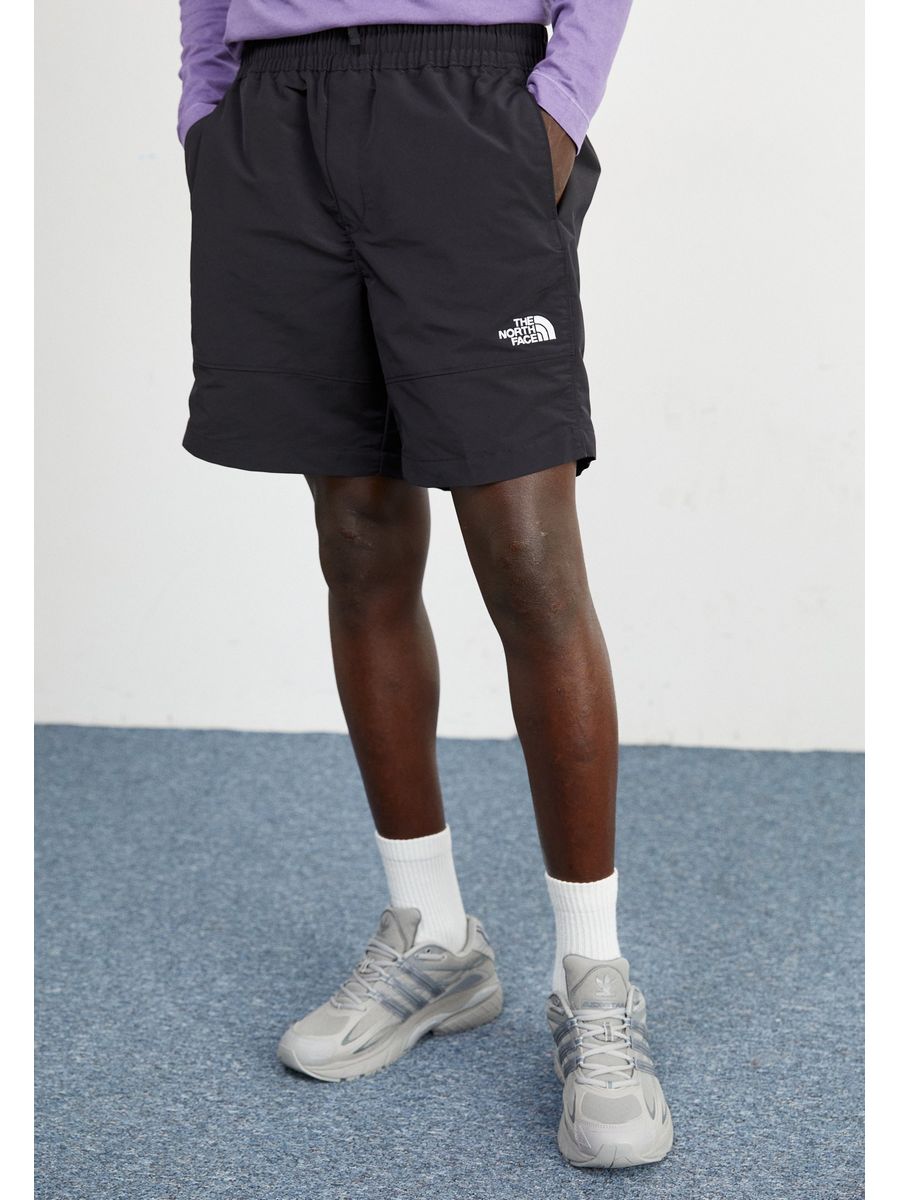 

Спортивные шорты мужские The North Face TH322F01V черные L, Черный, TH322F01V