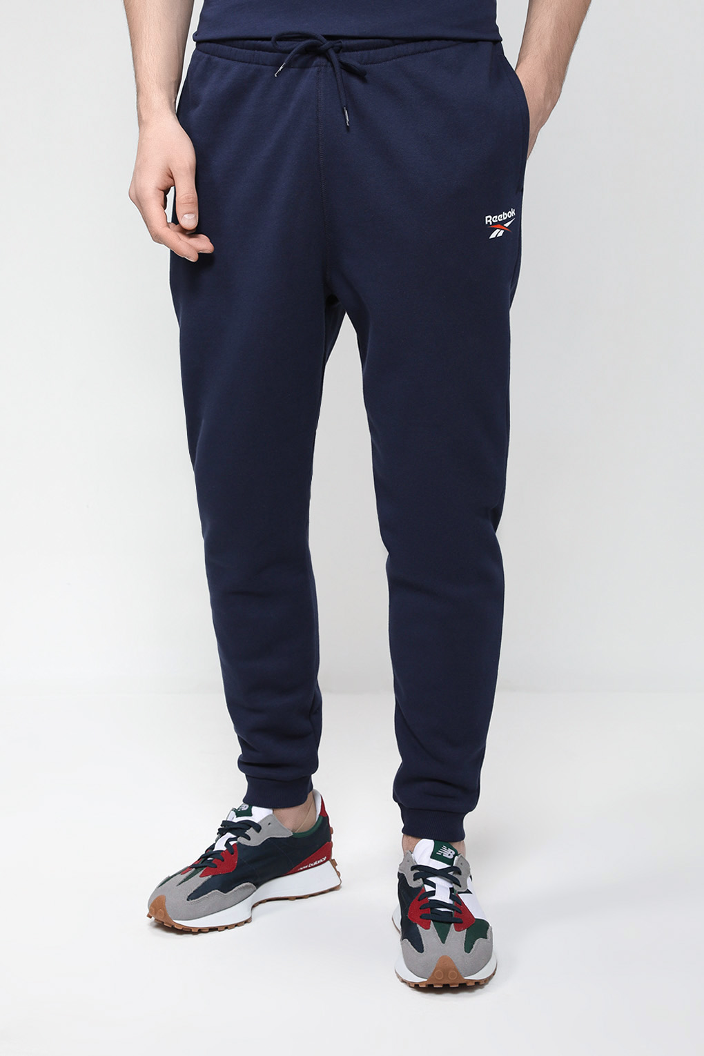 

Спортивные брюки мужские Reebok HZ8800 синие L, Синий, HZ8800
