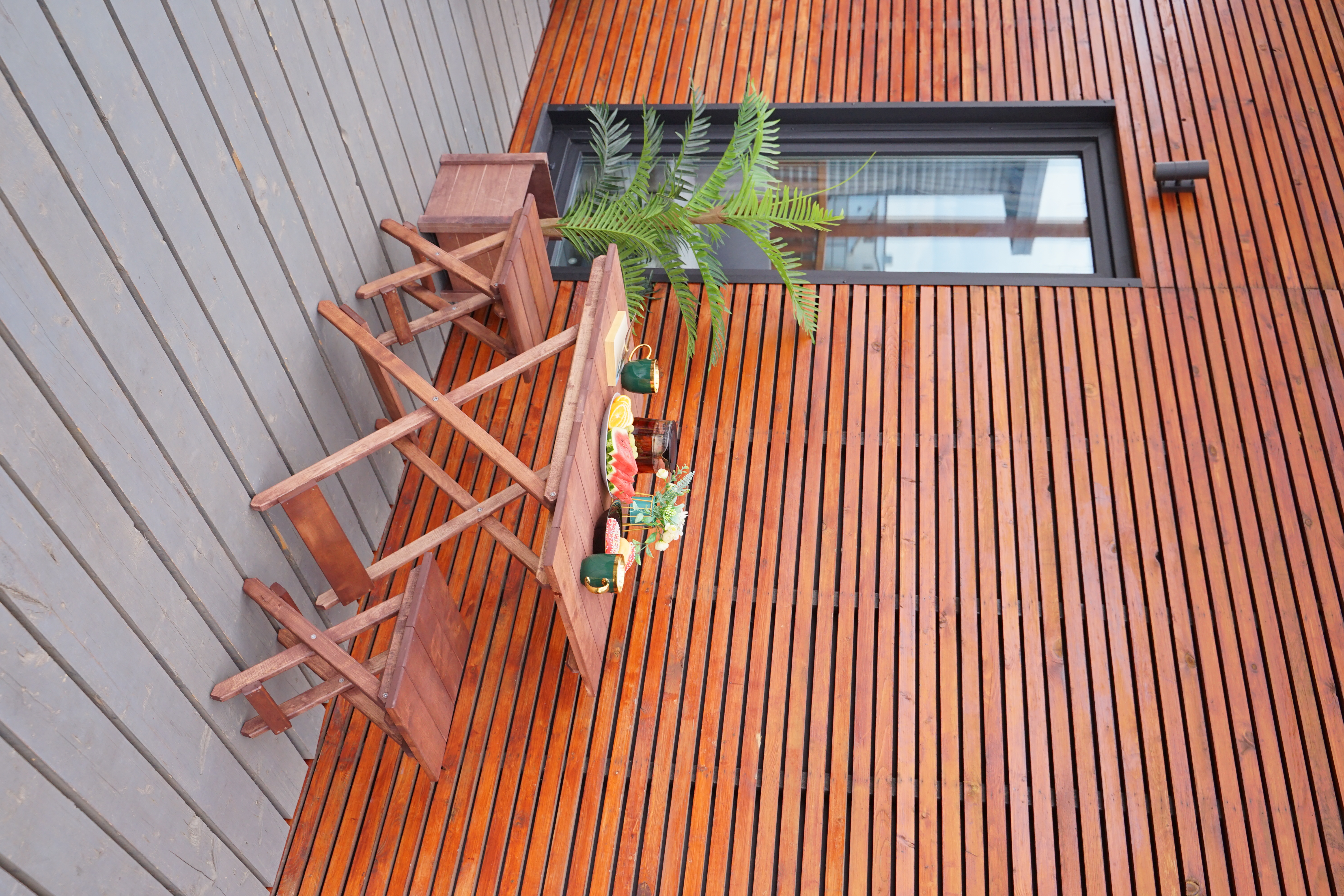 Комплект деревянный стол и табуретки для бани и дачи SOGO SKLSTOLTAB2-RED 7590₽