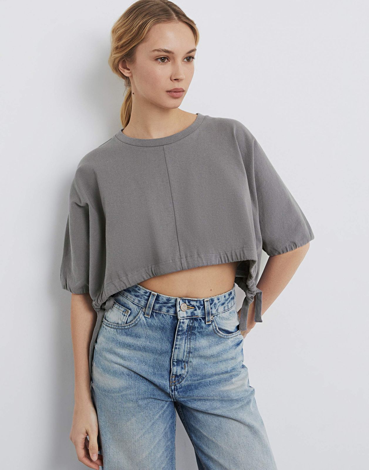 

Футболка женская Gloria Jeans GKT023238 серый M/170, GKT023238