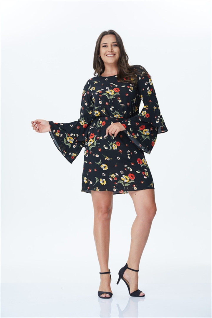 

Платье женское My Line Moda 418 черное 44 RU (товары доставляются из-за рубежа), 418