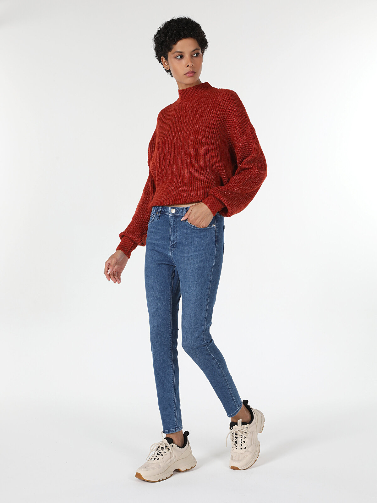 

Джинсы женские Colin's CL1060400_Q1.V1_DN42171 синие 29/32, CL1060400_Q1.V1_DN42171