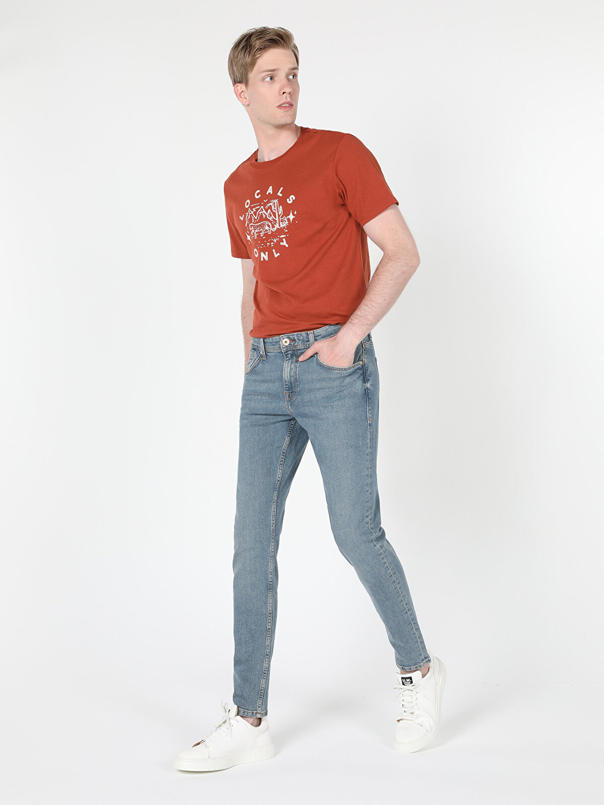 

Джинсы мужские Colin's CL1060410_Q1.V1_DN41189 синие 33/34, CL1060410_Q1.V1_DN41189