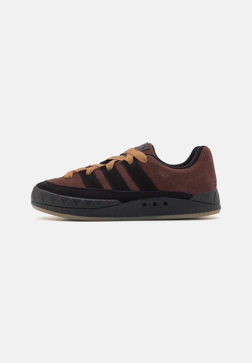 

Кроссовки унисекс Adidas AD115O1PC коричневые 44 2/3 EU, AD115O1PC