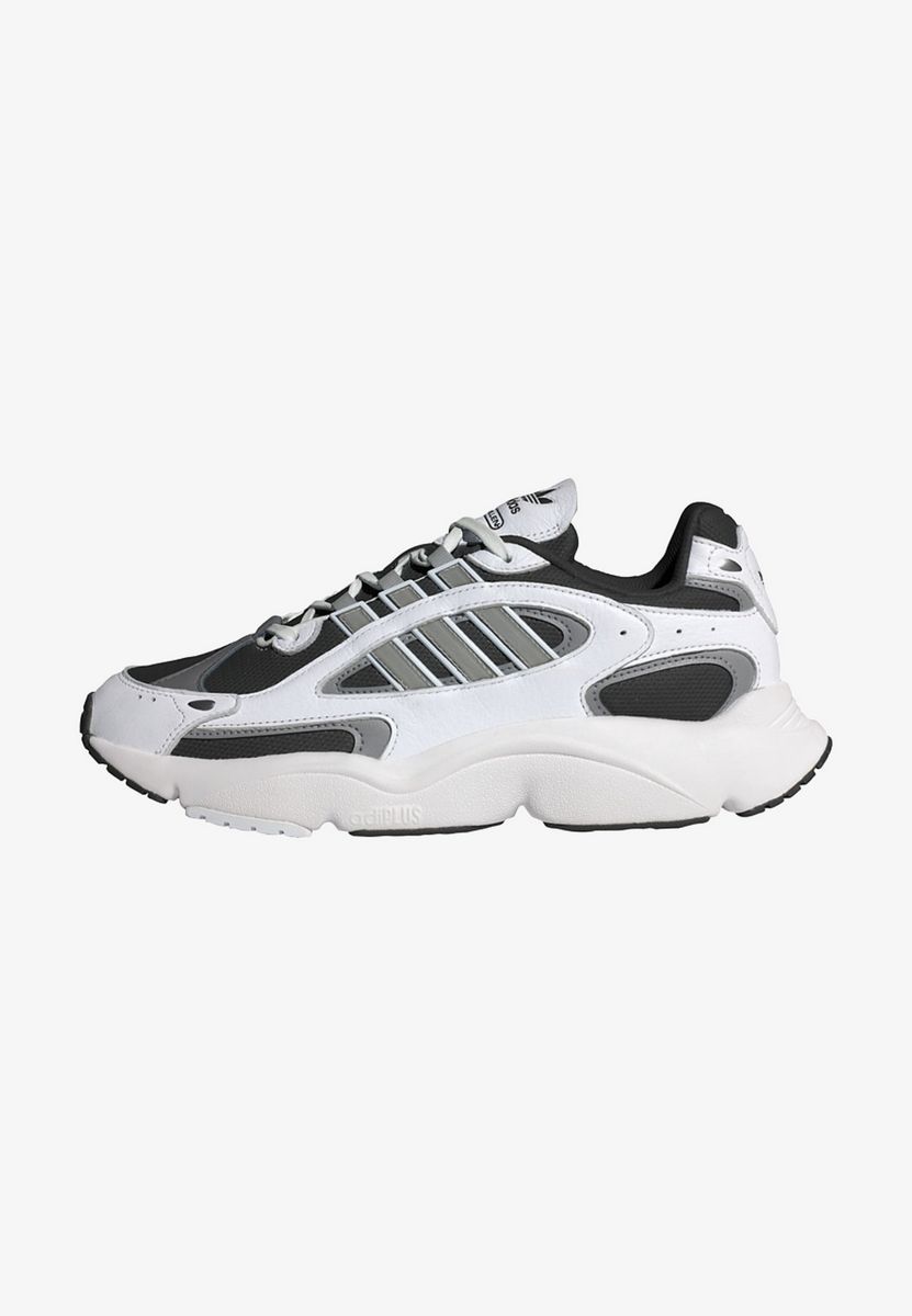 

Кроссовки унисекс Adidas AD115O1ON белые 49 1/3 EU, AD115O1ON
