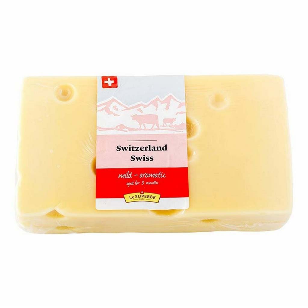 Сыр полутвердый LeSuperbe Швейцарский 49% БЗМЖ