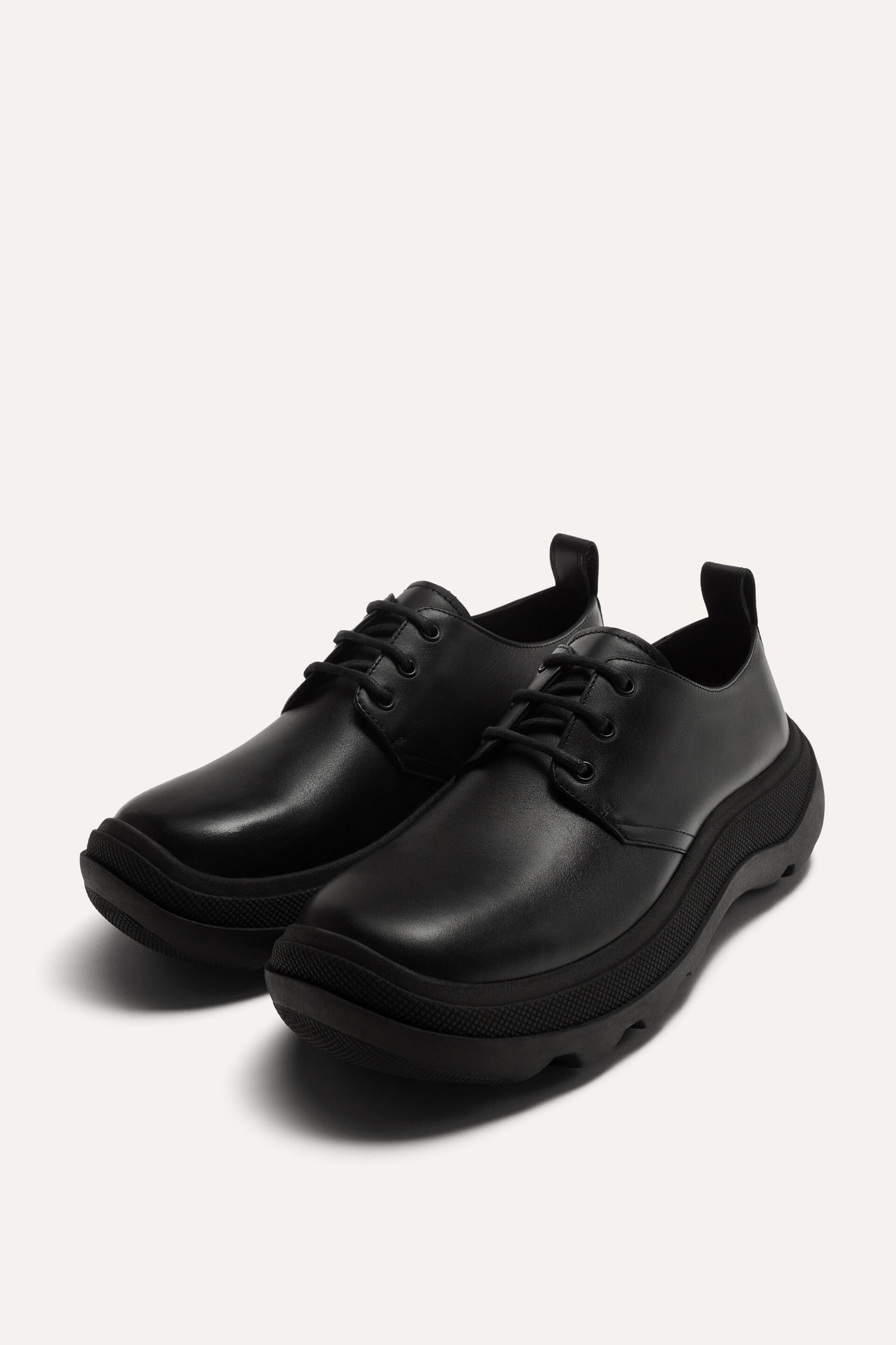 

Полуботинки мужские ZARA 188552 черные 43 RU (доставка из-за рубежа), 188552