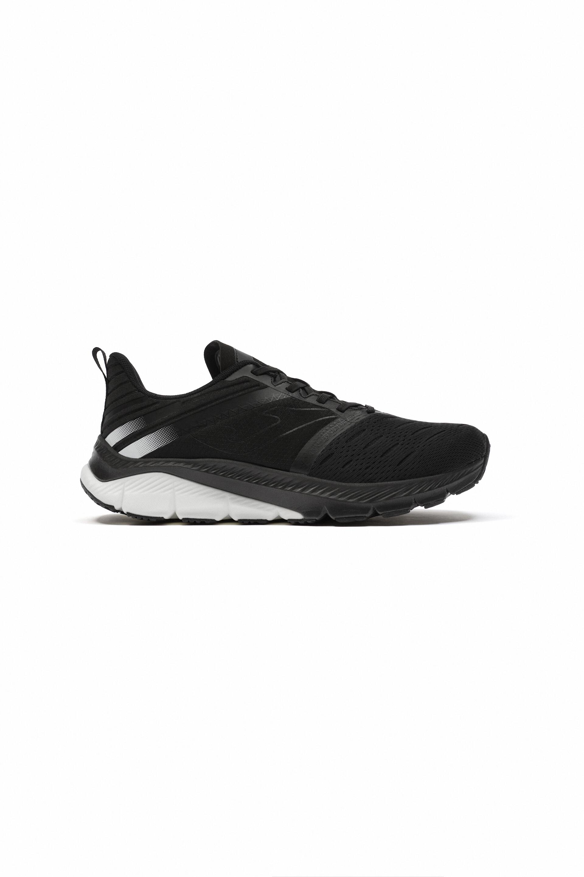 

Кроссовки мужские ZARA 12380820 черные 42 RU (доставка из-за рубежа), 12380820