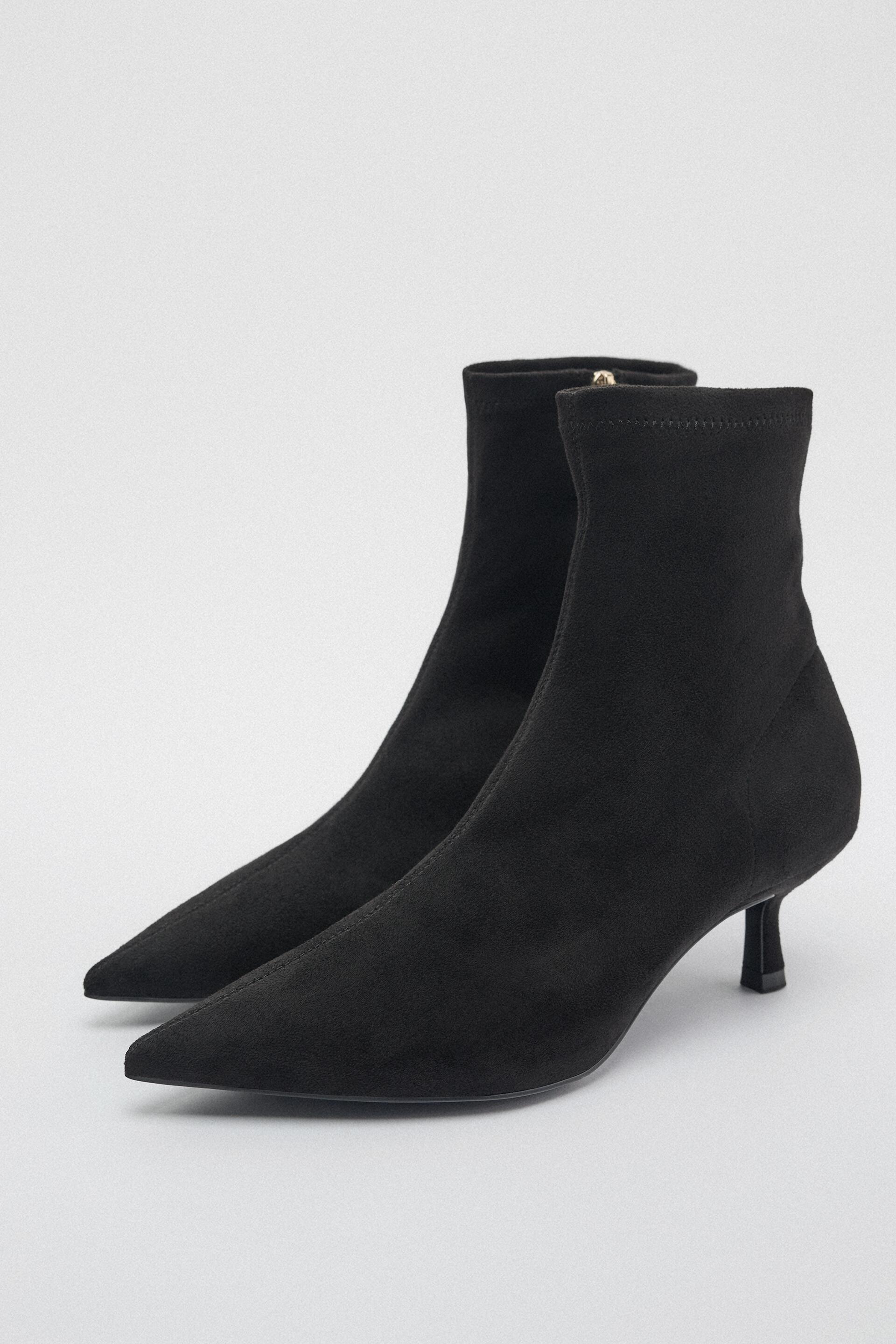 

Ботильоны женские ZARA 12120010 черные 36 RU (доставка из-за рубежа), 12120010