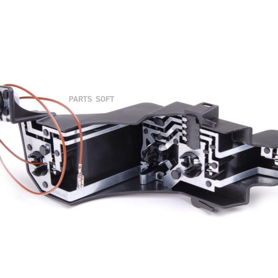 

Кожух Указателя Поворота Л Белого BMW 63217361881
