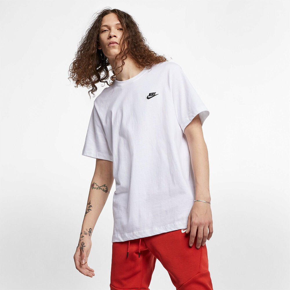 

Футболка мужская Nike Sportswear Club Tee AR4997 белая M, Белый, Sportswear Club Tee