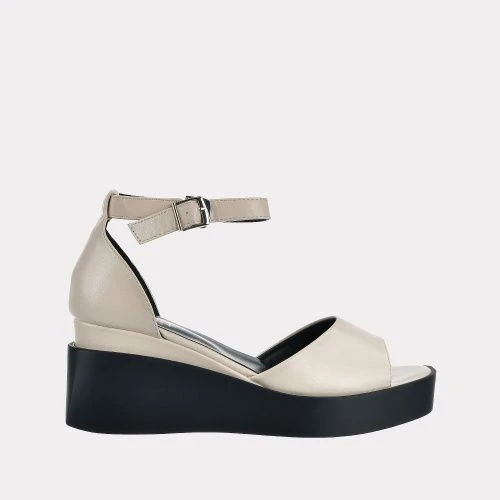 

Босоножки женские Versiya shop H24 бежевые 38 RU, H24