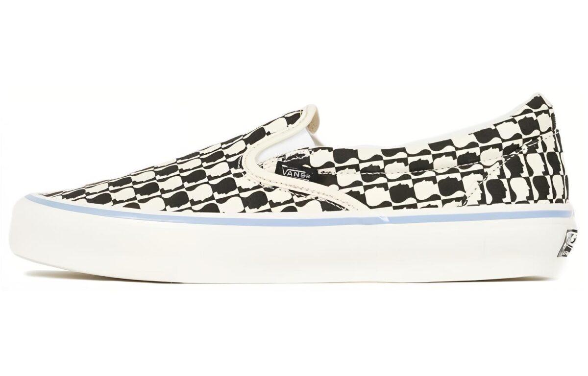 

Слипоны унисекс Vans Brain Dead x slip-on LX белые 40 EU, Белый, Brain Dead x slip-on LX