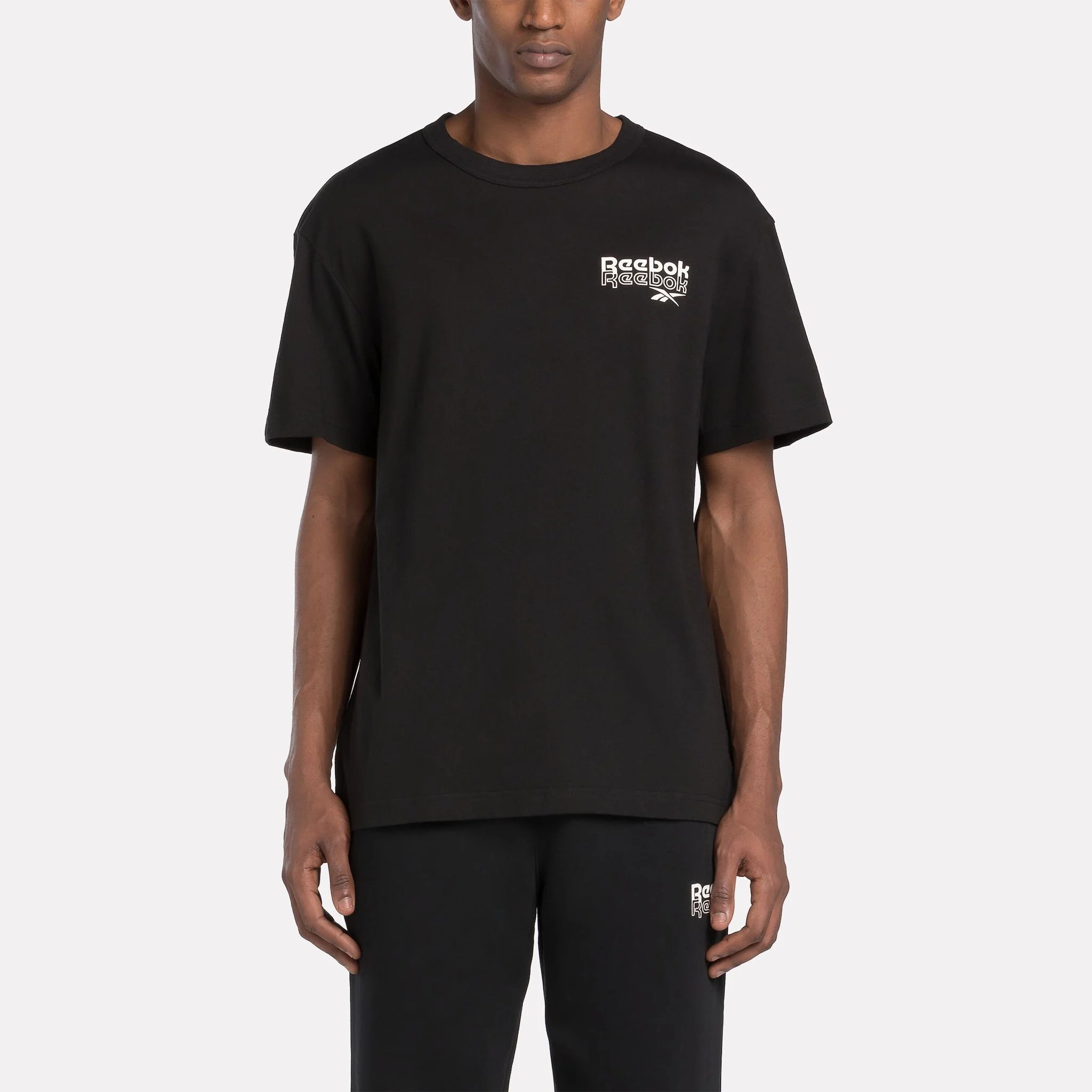

Футболка мужская Reebok Identity Brand Proud GFX 100076383 черная XL, Черный, Identity Brand Proud GFX