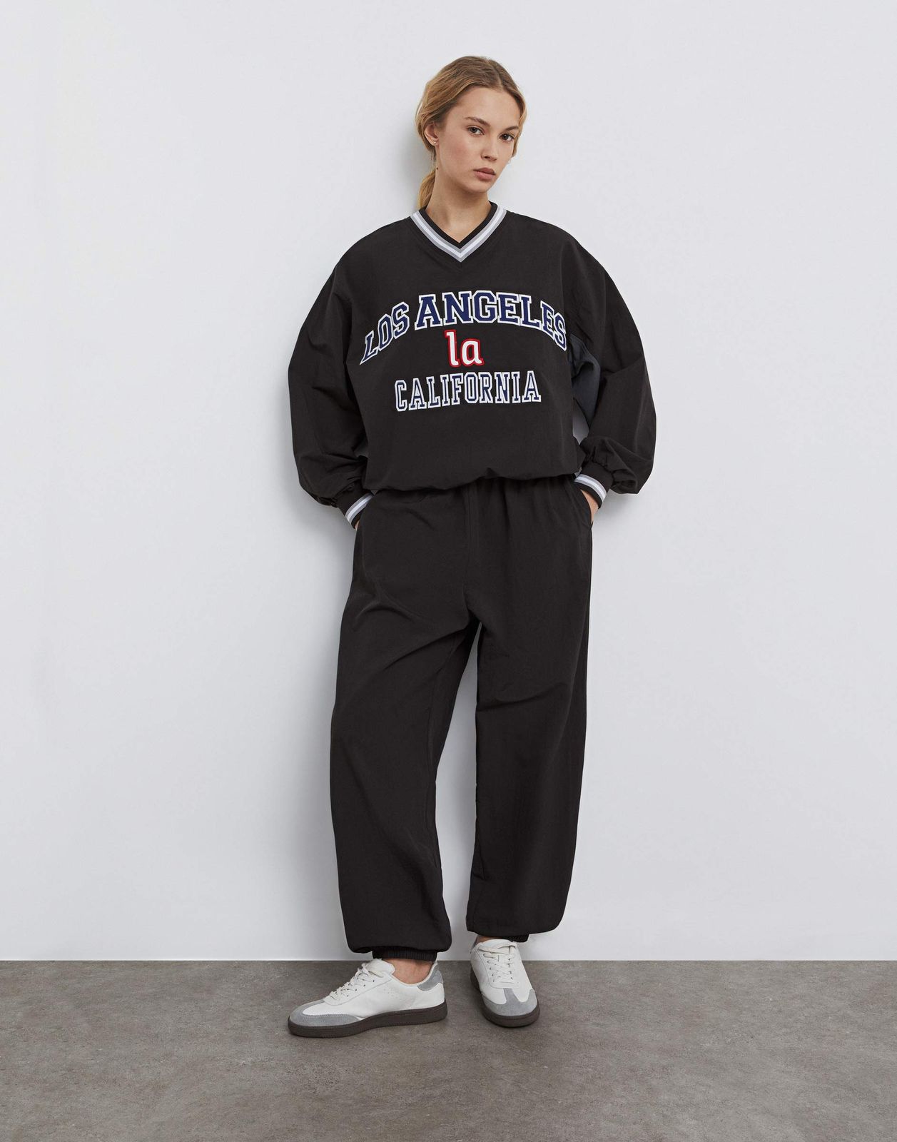 

Спортивные брюки женские Gloria Jeans GAC021644 черный XL/170, GAC021644