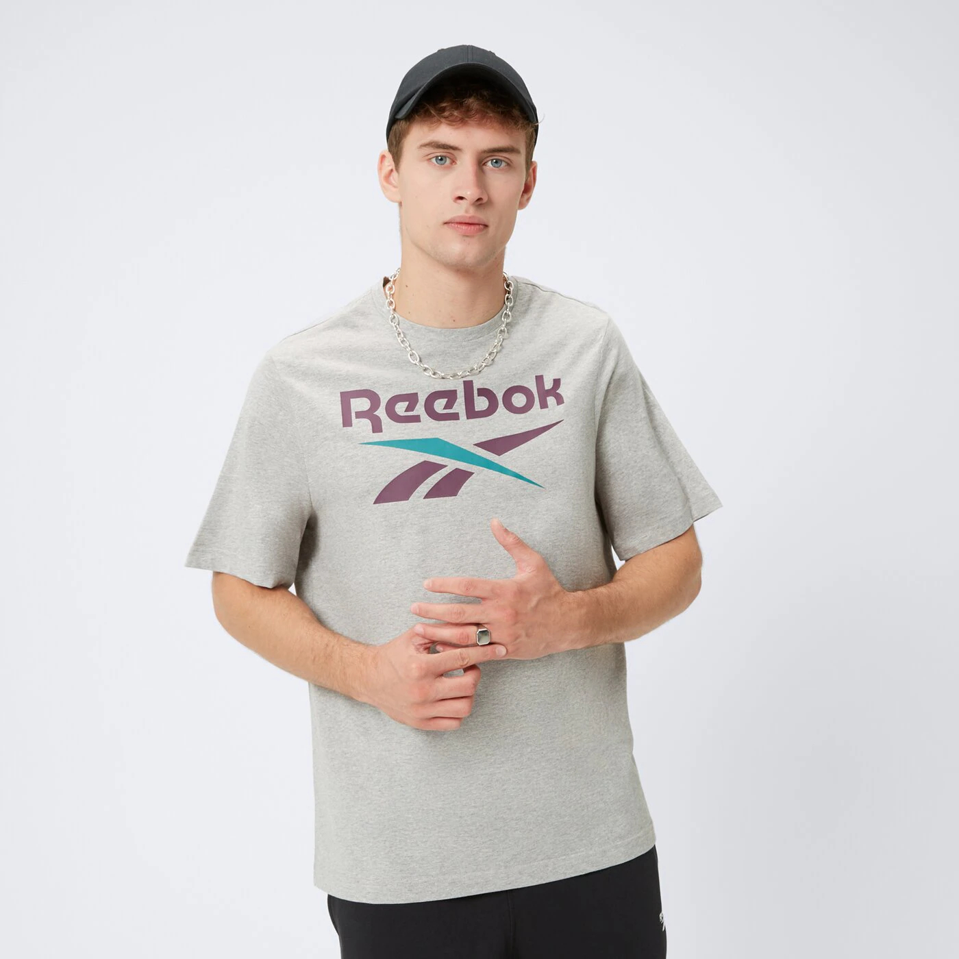 

Футболка мужская Reebok Identity Big Stacked Logo T-Shirt 100206031 серая M, Серый, Identity Big Stacked Logo T-Shirt