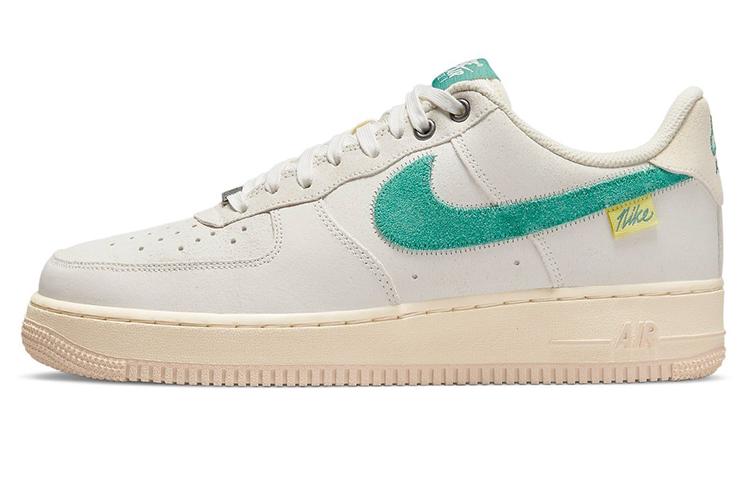 

Кеды унисекс Nike Air Force 1 Low Standing The Test Of Time белые 39 EU, Белый, Air Force 1 Low Standing The Test Of Time