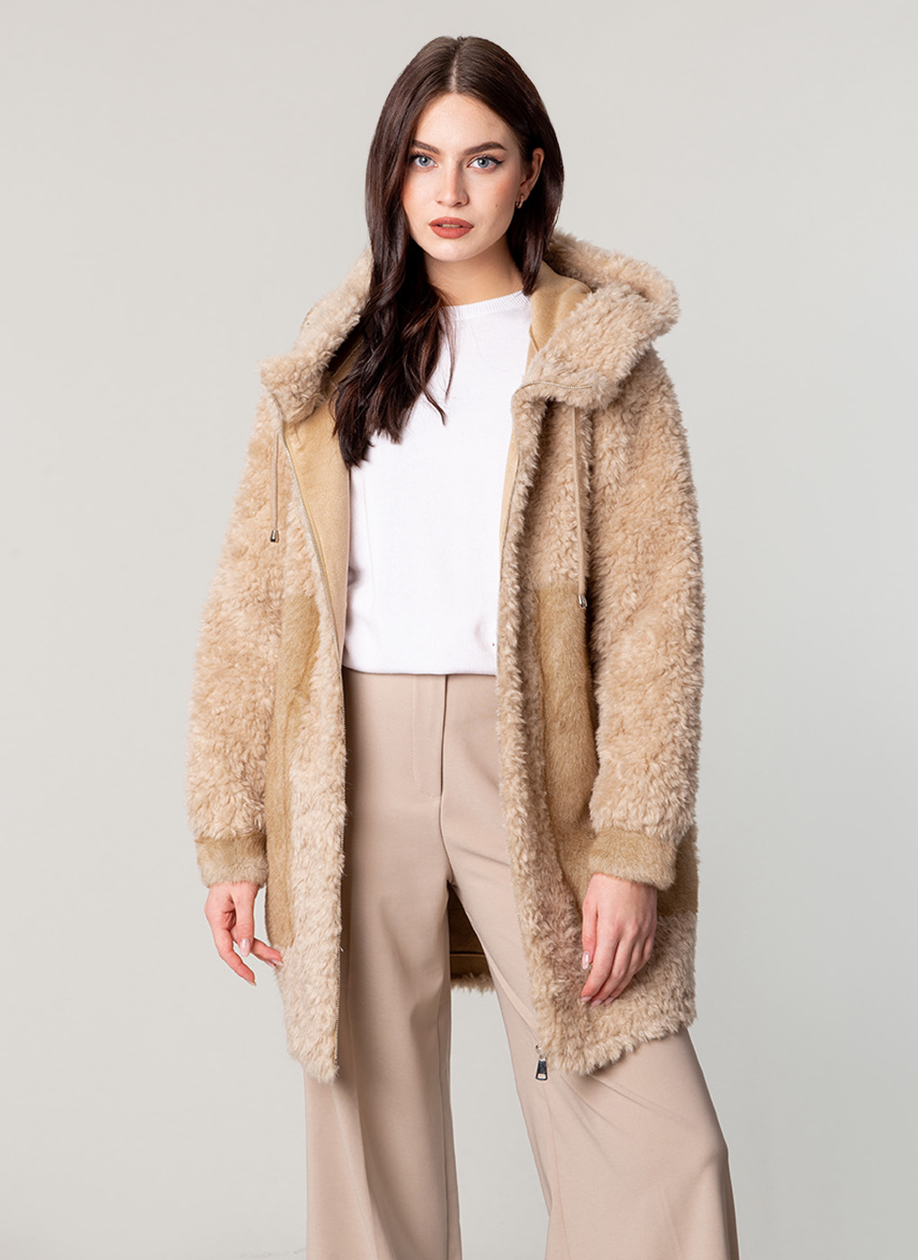 

Полушубок женский Каляев 65161 бежевый 56 RU, 65161